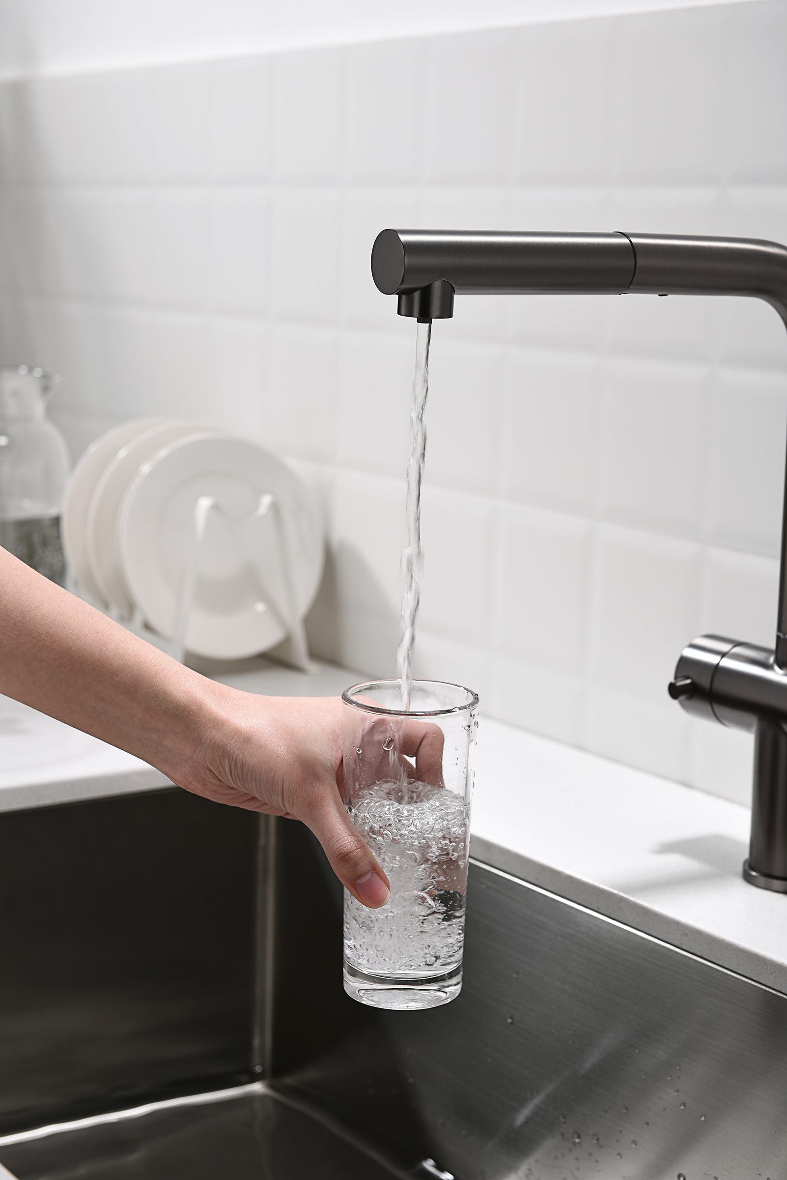 16036-Q Смес. од. для кухни с ВЫД. лейкой и подк. ФИЛЬТ. (ГРАФИТ)  GANZER (10/1шт)