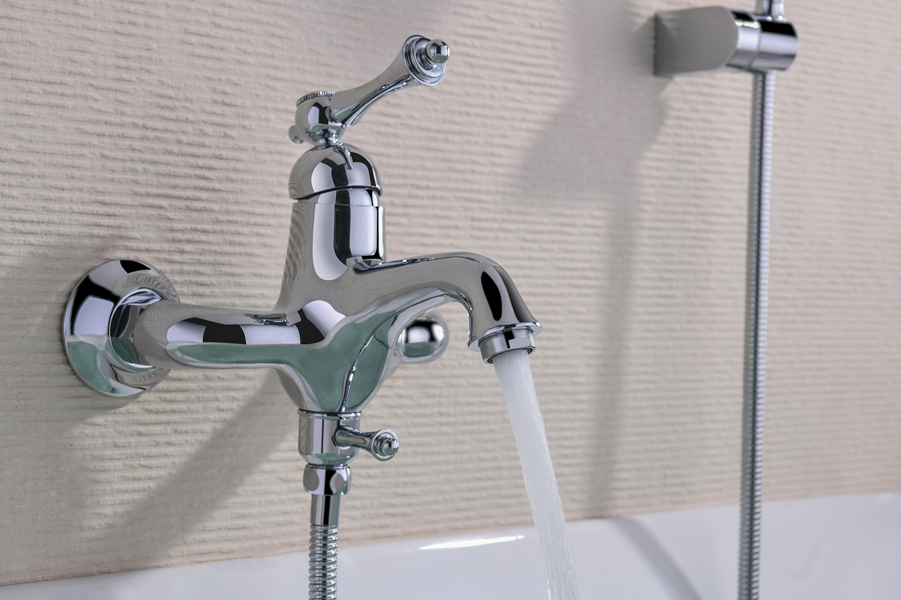 77031 Смеситель однорычажный для ванны GANZER  (8/1шт)