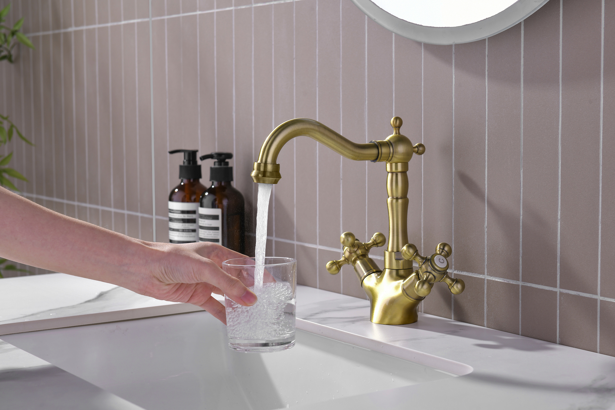 09112-D Смеситель двухвент. для умыв. (БРОНЗА)  GANZER  (10/1шт)