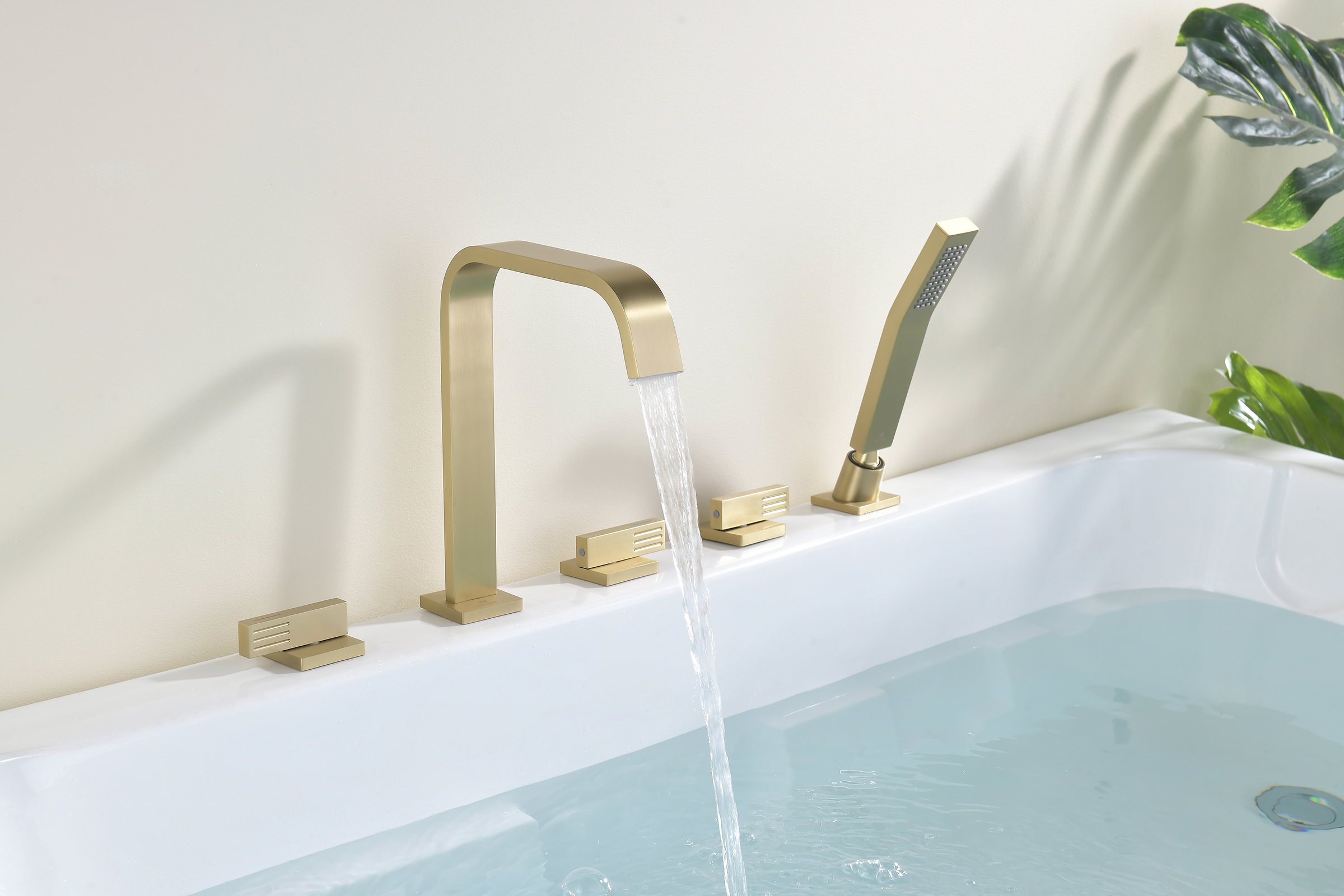 01133-S Смеситель на борт ванны (5-отв,Мат. Золото)  GANZER (10/1шт)