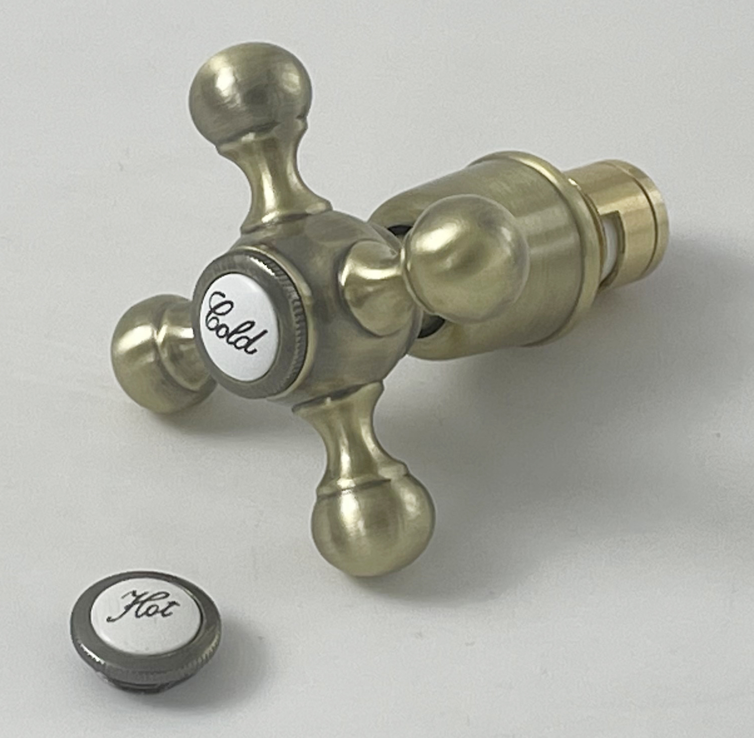 Кран-букса с маховиком (БРОНЗА) GANZER усиленный  (100/1шт)