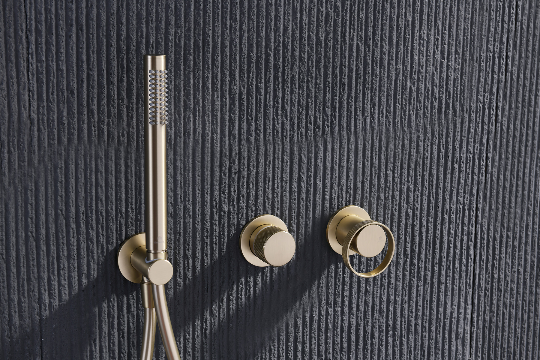 19164-S Встроенный смес для душа с 2-функ. (Мат. Золото) GANZER  (6/1шт)