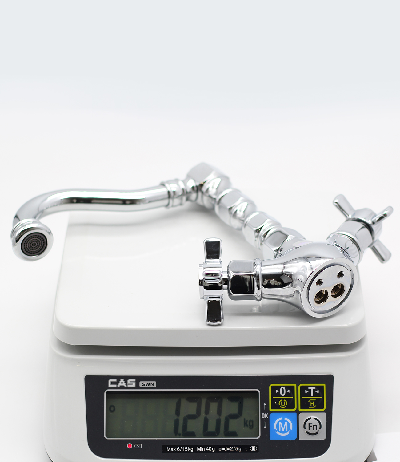 15013 Смеситель двухвент для умывальника  GANZER  (10/1шт)