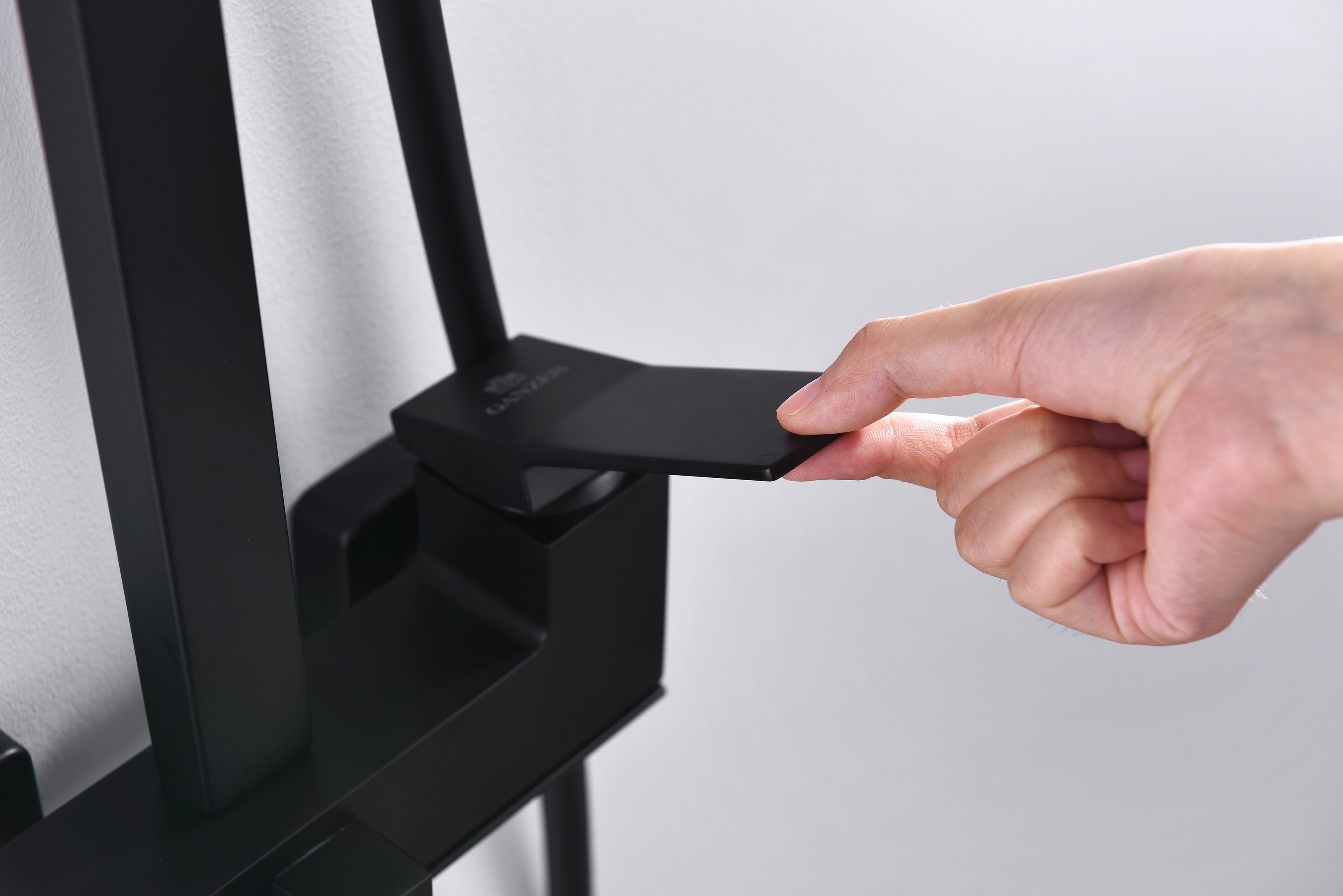 05162-C Душевая система (ЧЕРНЫЙ) GANZER (5/1шт)