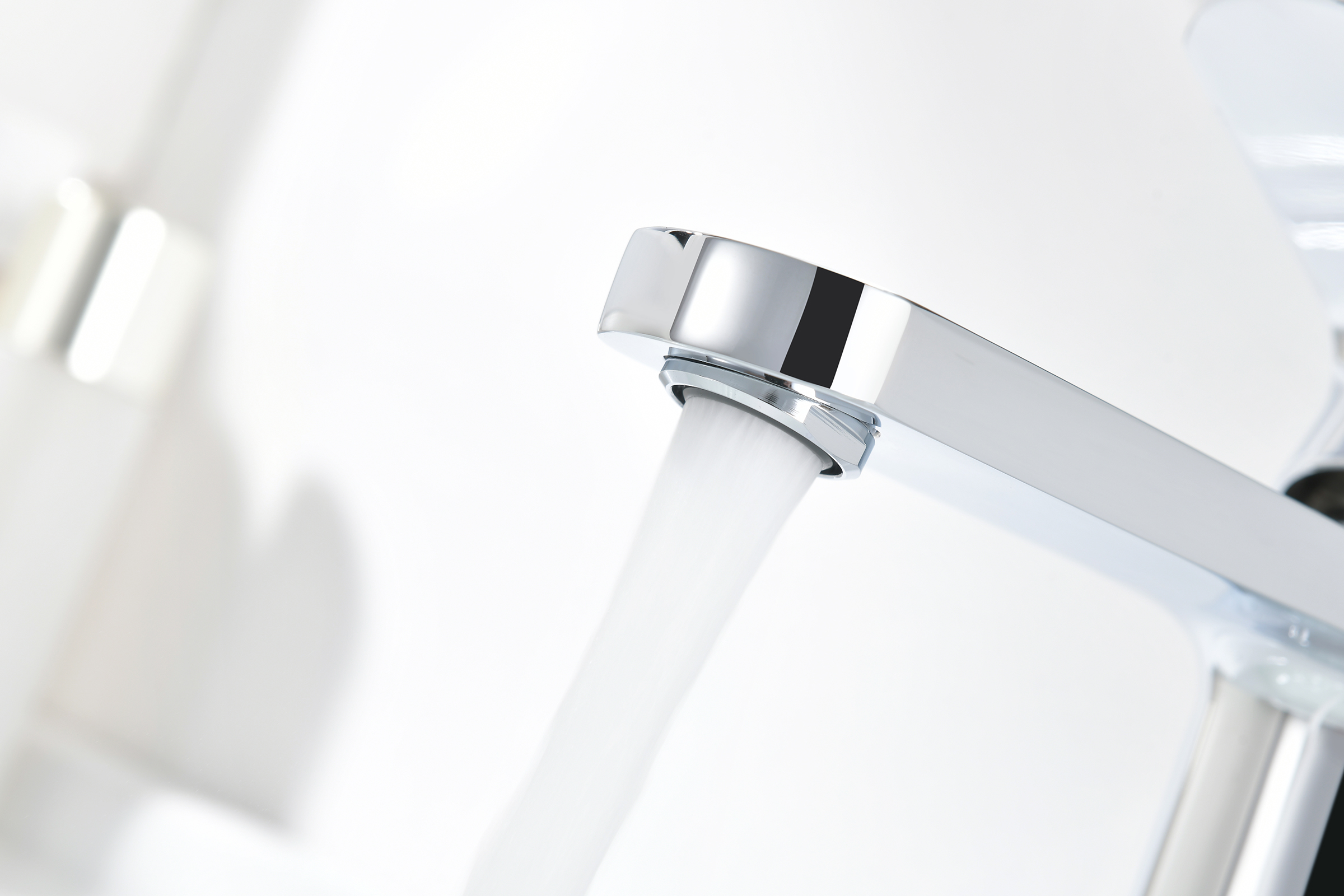 06111 Смеситель од. для раковины (ХРОМ) GANZER (10/1шт)