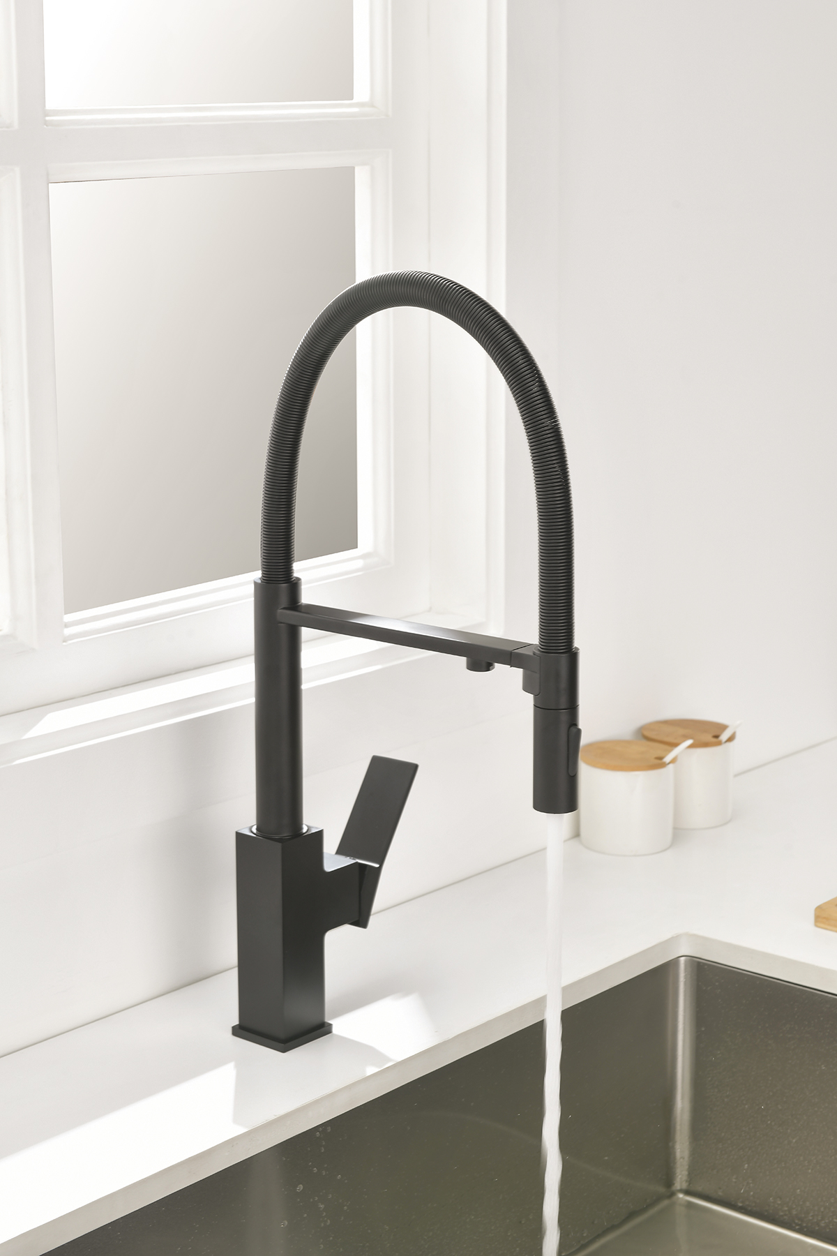 05126-C Смес. для кухни с гиб МАГ. изл. и под. фильт. (ЧЕРНЫЙ) GANZER (10/1шт)