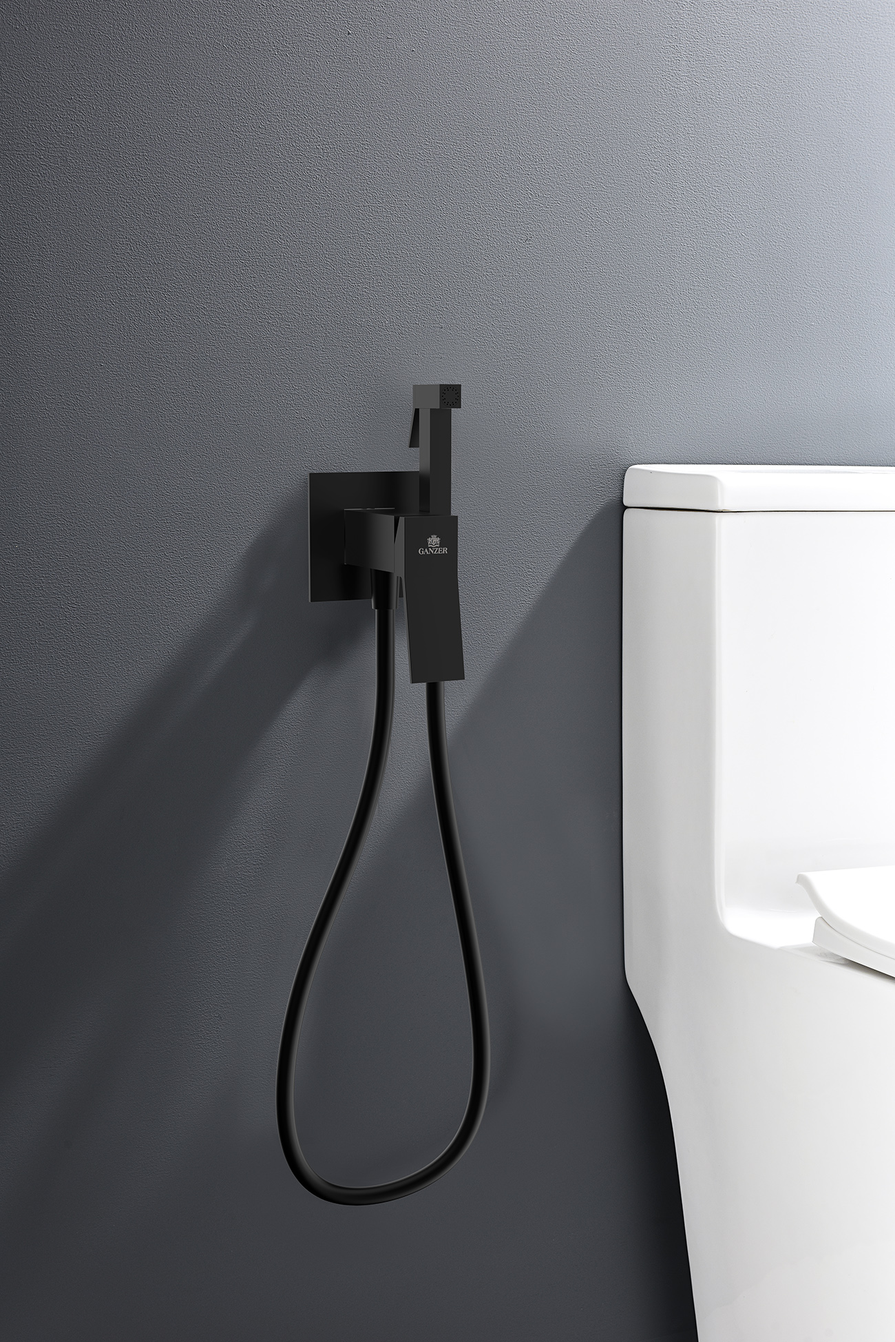 05157-C Смеситель встраиваемый с ГИГ. душом (ЧЕРНЫЙ) GANZER (10/1шт)