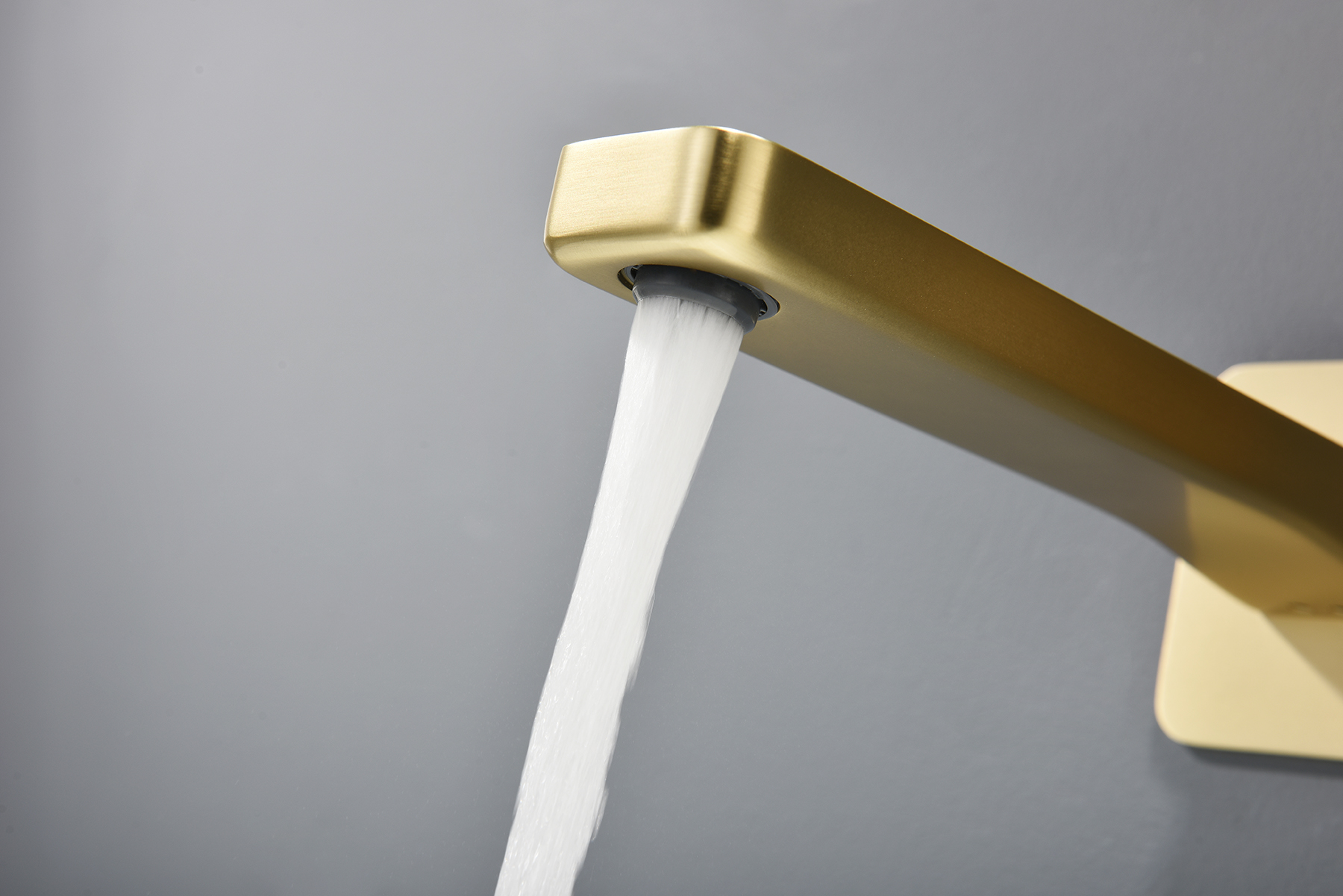 12144-S Встроенный смес для рак. (Мат. Золото) GANZER  (10/1шт)