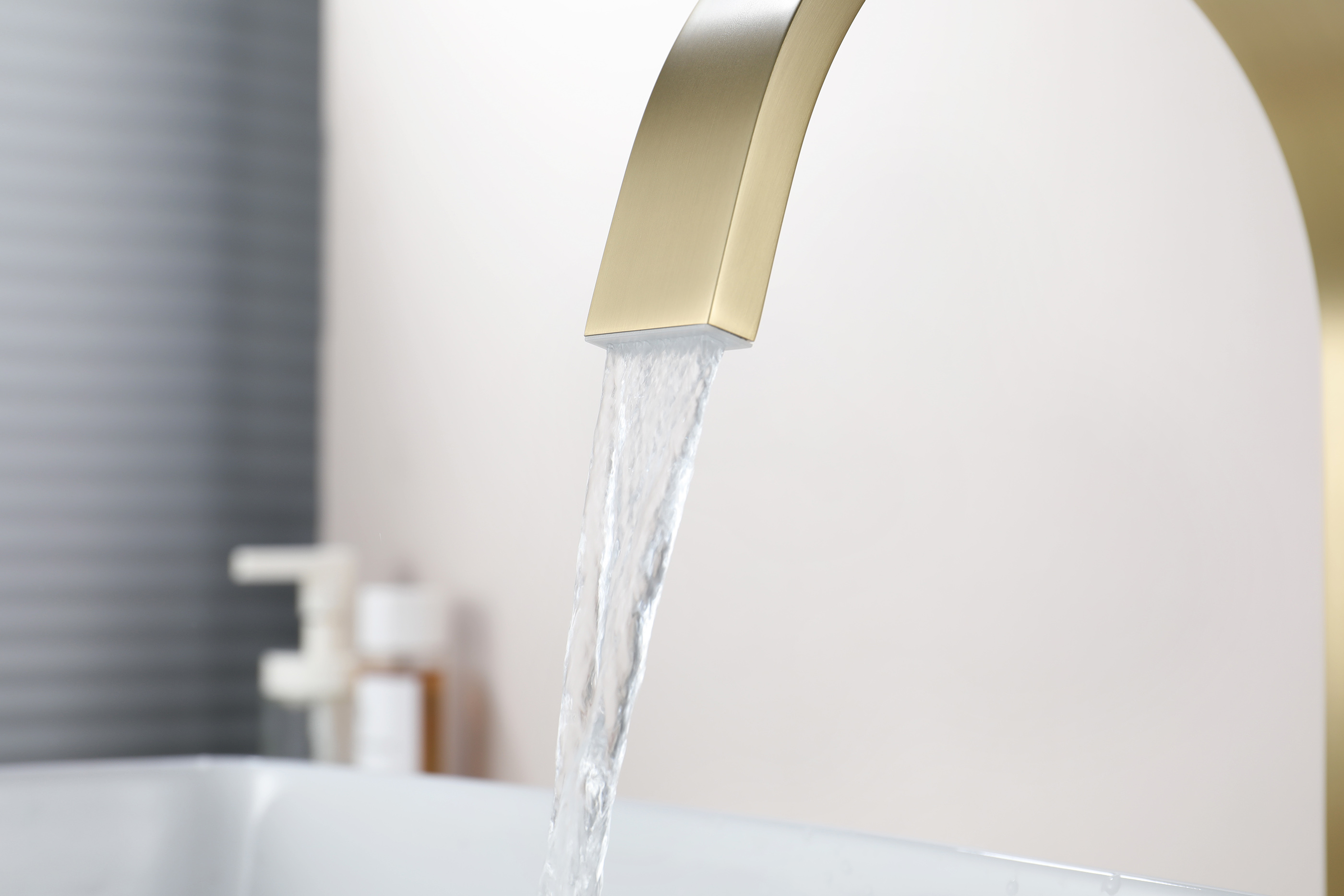 01112-S Смеситель на борт раковины (2-отв,Мат. Золото)  GANZER (10/1шт)