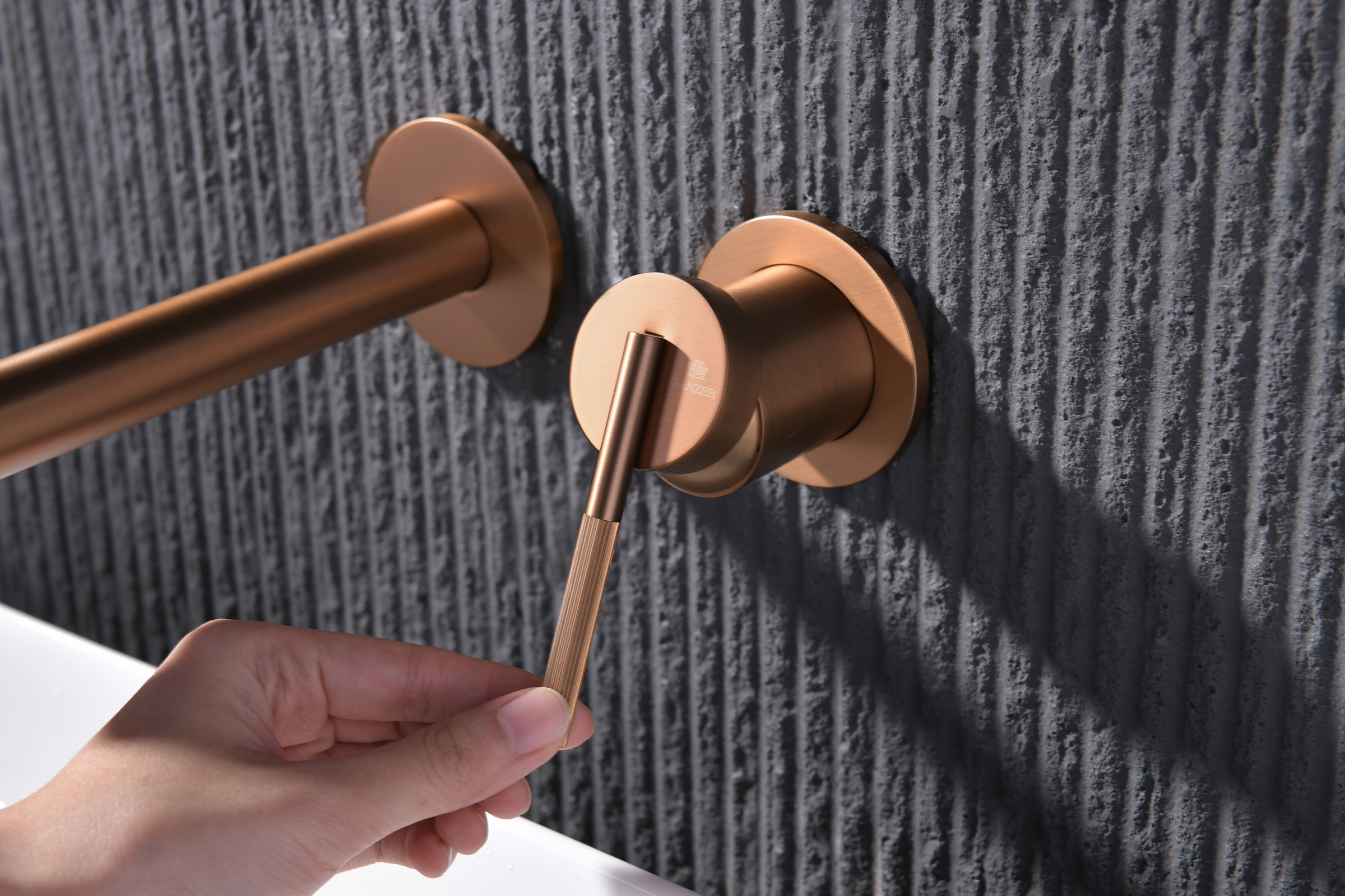 19144-R Встроенный смес для рак. (Роз. Золото) GANZER  (10/1шт)