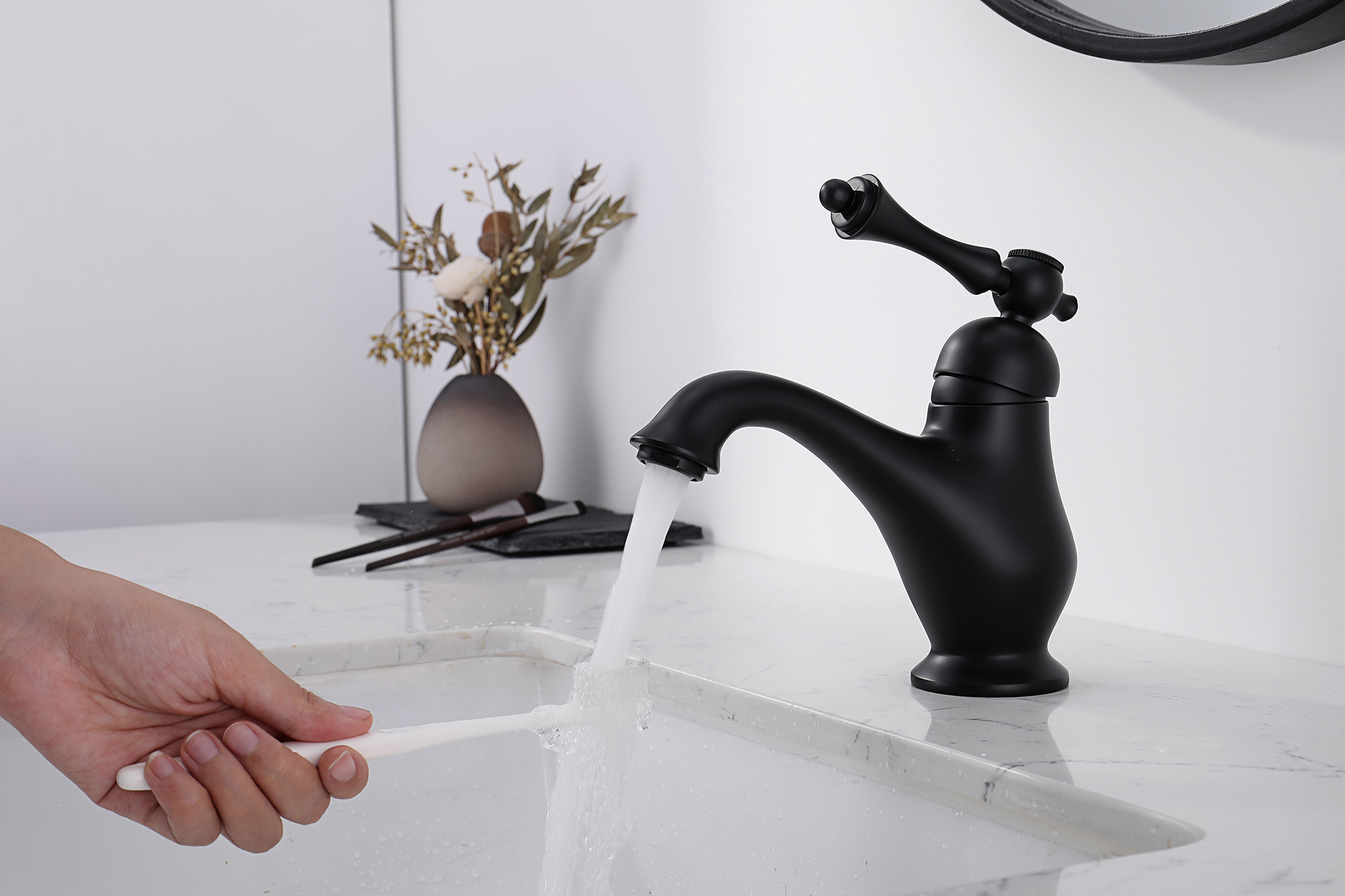 77111-C Смеситель для умыв. (ЧЕРНЫЙ)  GANZER  (10/1шт) Л/К