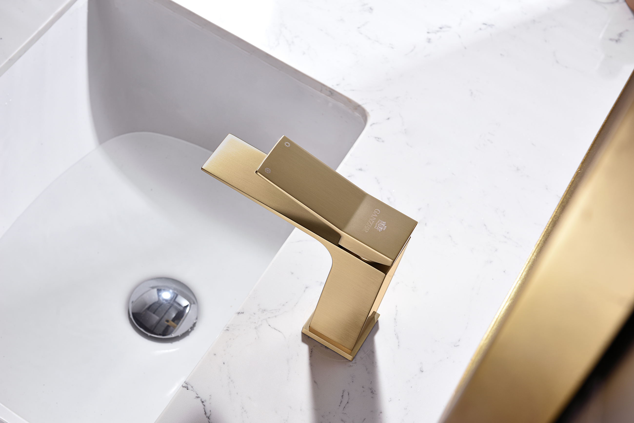 05111-S Смеситель од. для раковины (Мат. Золото) GANZER (10/1шт)