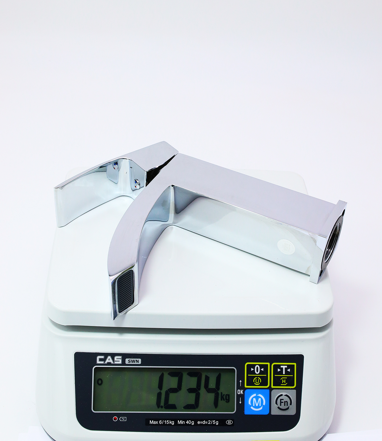 44111 Смеситель для умывальника GANZER  (10/1шт)