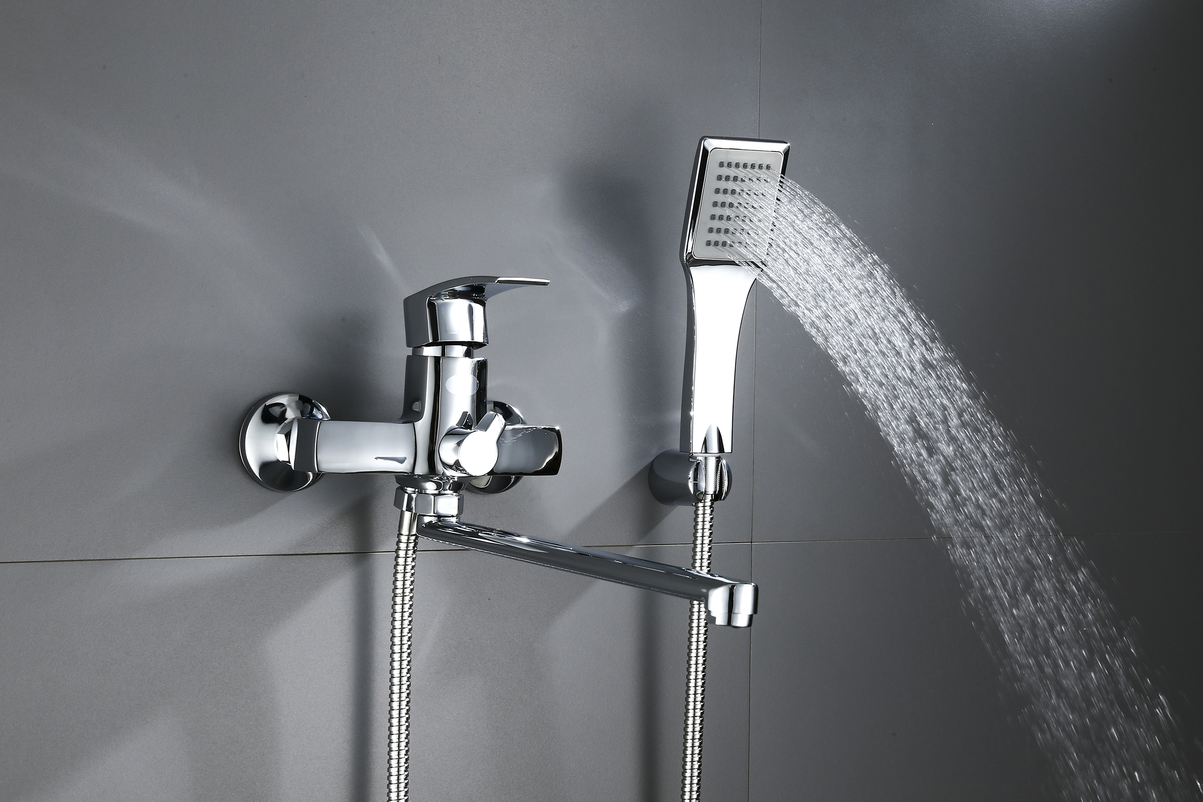 22009 Однр. смеситель для ванны  HANSEN  (10/1шт)