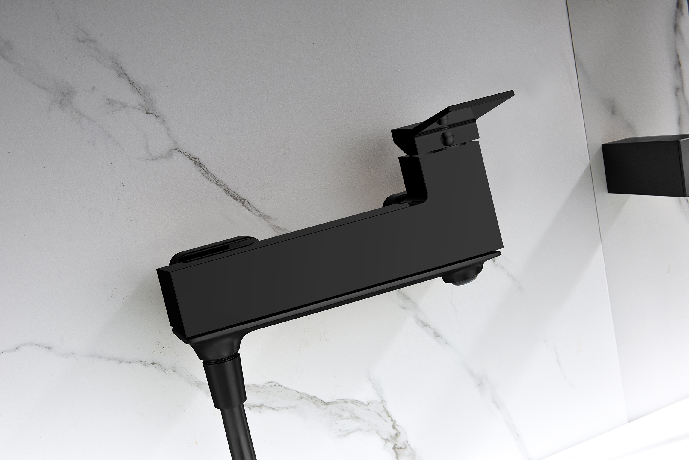 05132-C Смеситель од. для ванны кор. (ЧЕРНЫЙ)  GANZER  (8/1шт)