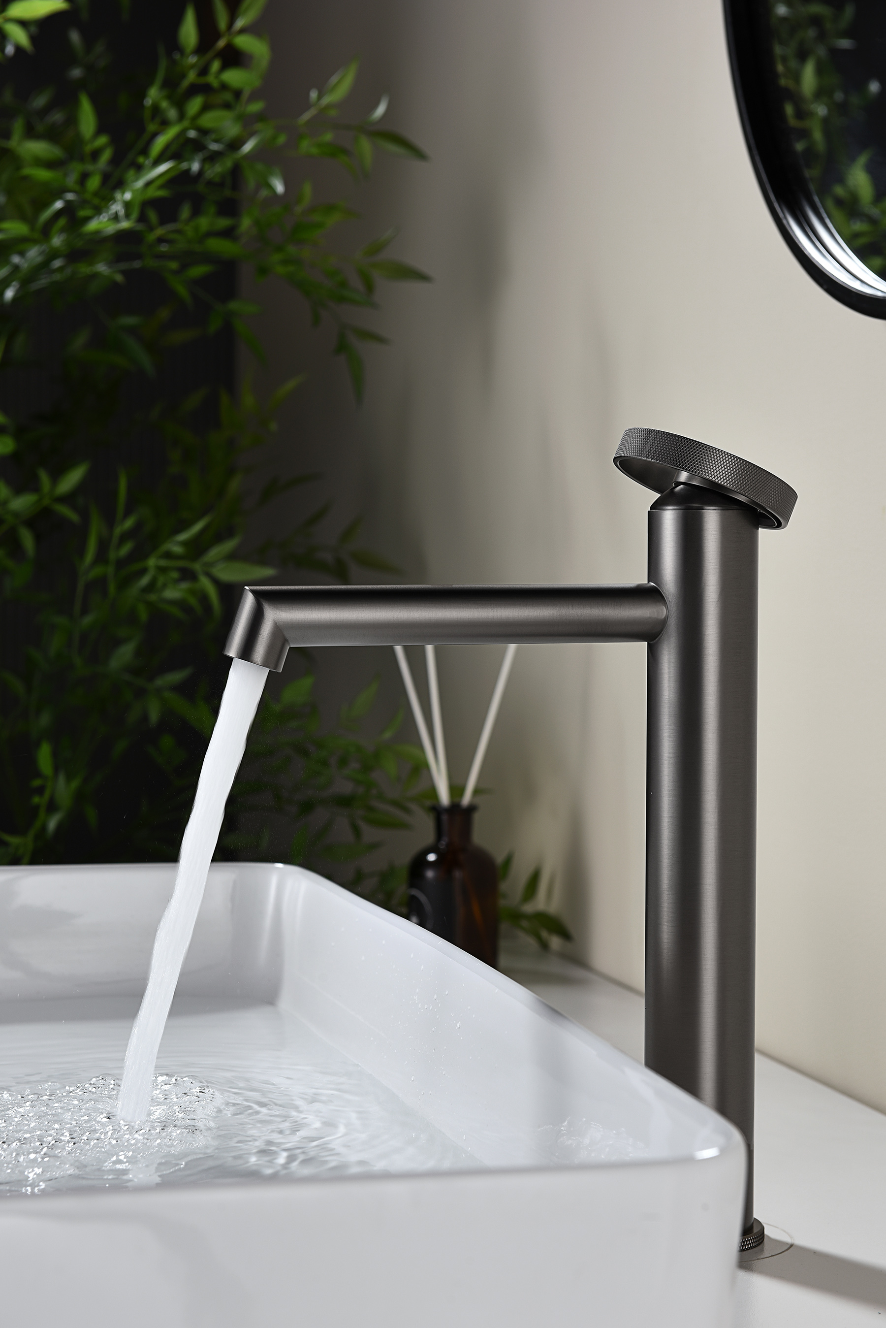 19112-Q Смеситель од. для раковины-чаши (ГРАФИТ) GANZER (10/1шт)