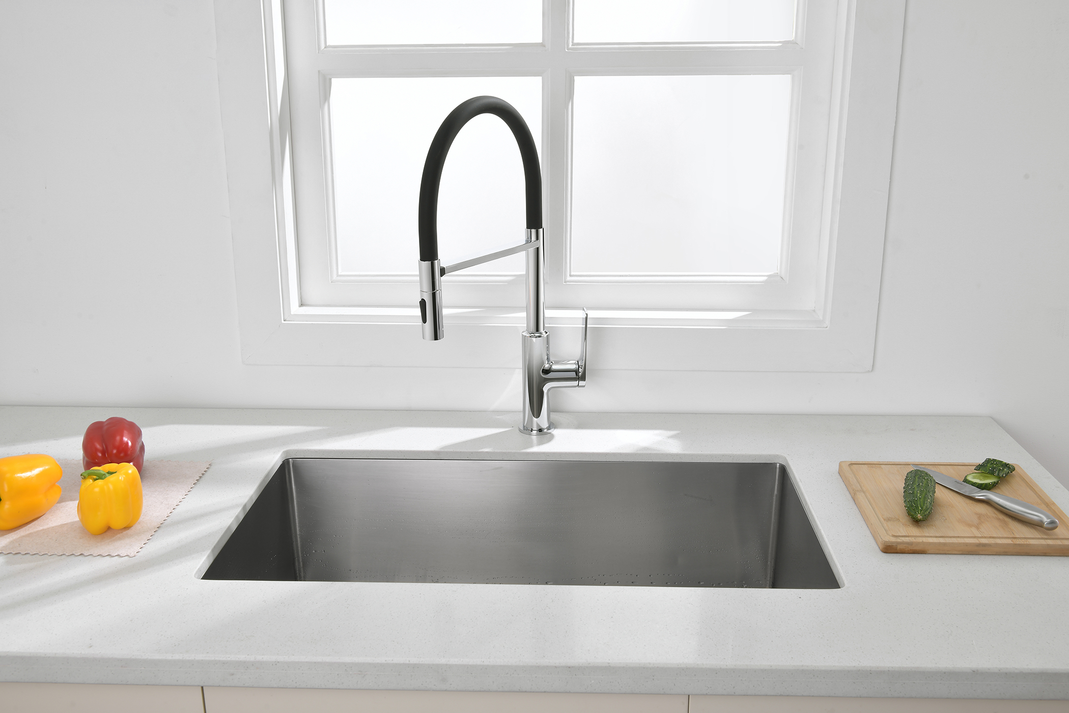 07126 Смеситель для кухни с гиб. МАГНИТ. изливом (ХРОМ+ЧЕР.) GANZER (10/1шт)