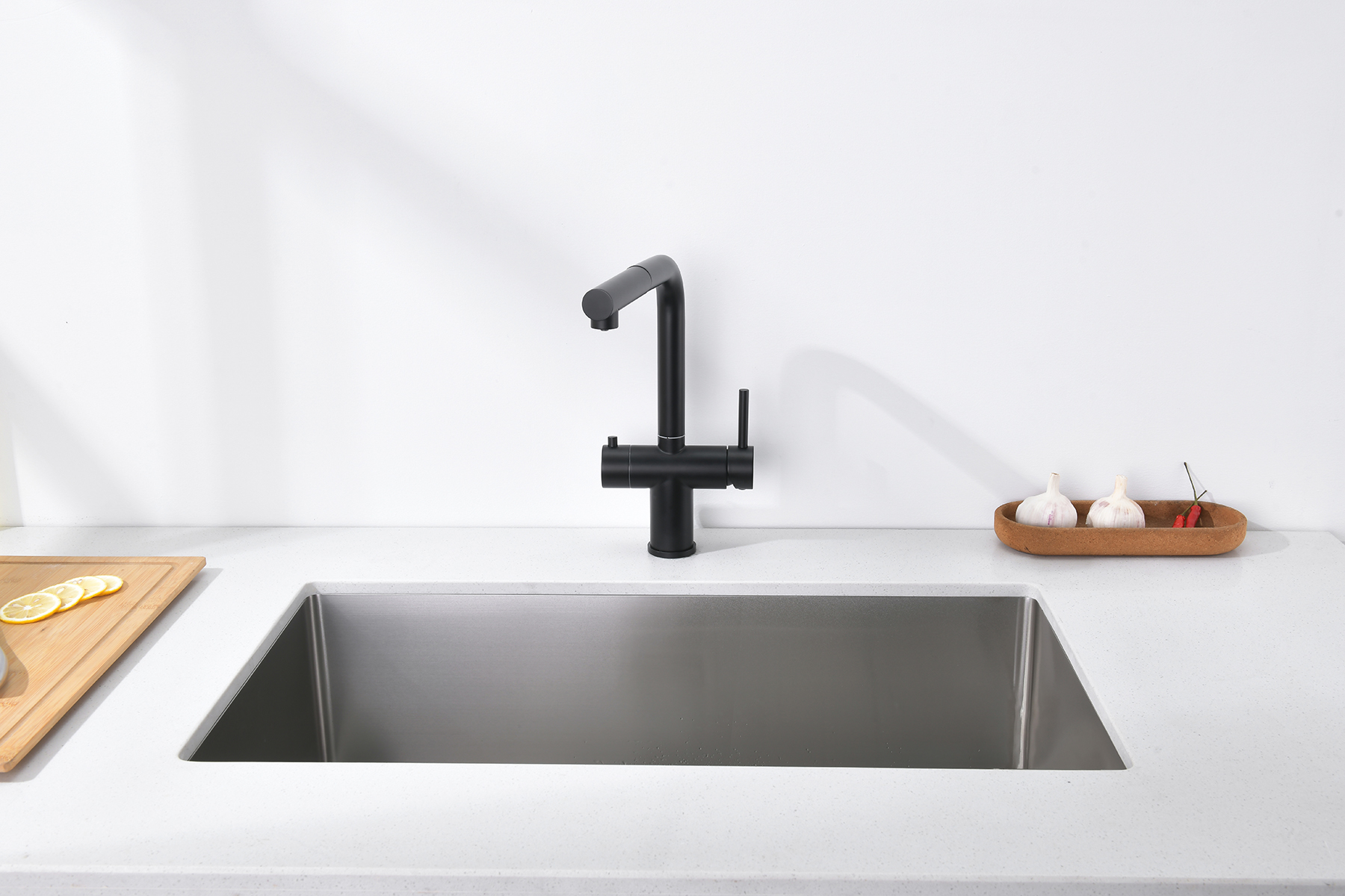 16036-C Смес. од. для кухни с ВЫД. лейкой и подк. ФИЛЬТ. (ЧЕРНЫЙ)  GANZER (10/1шт)