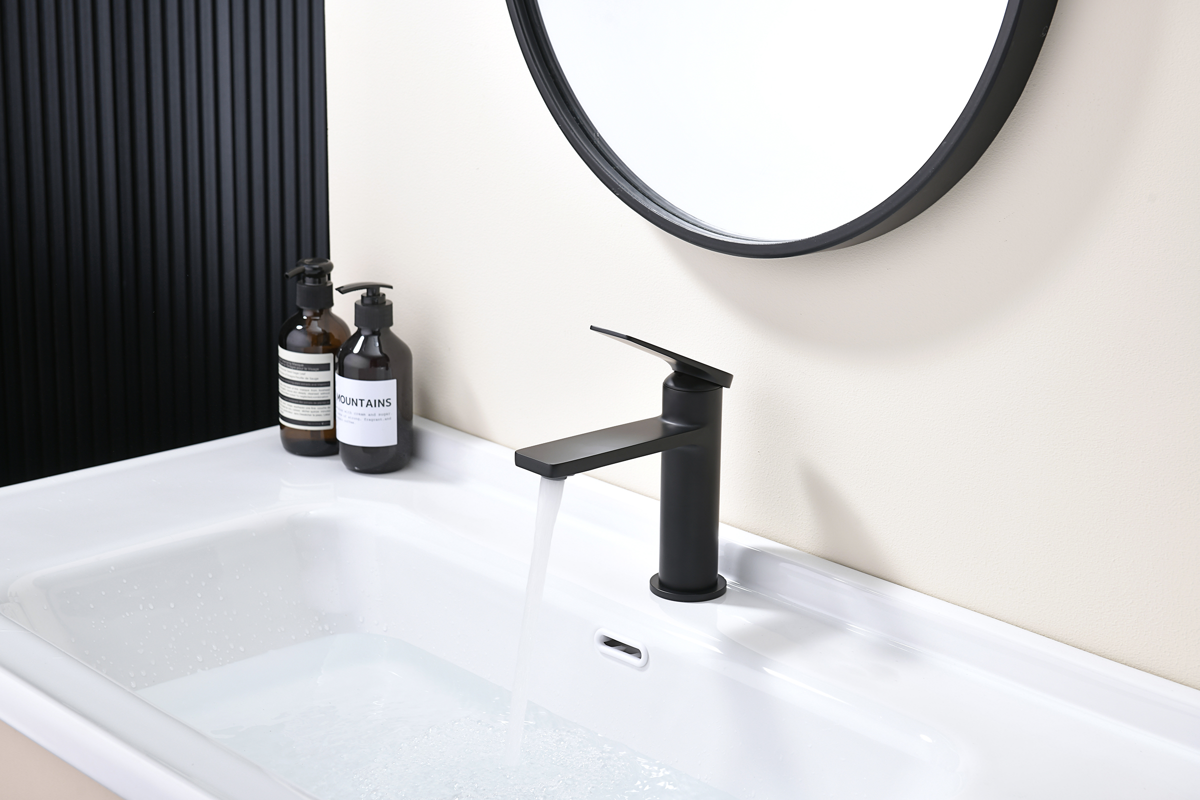 07111-C Смеситель од. для раковины (ЧЕРНЫЙ) GANZER (10/1шт)