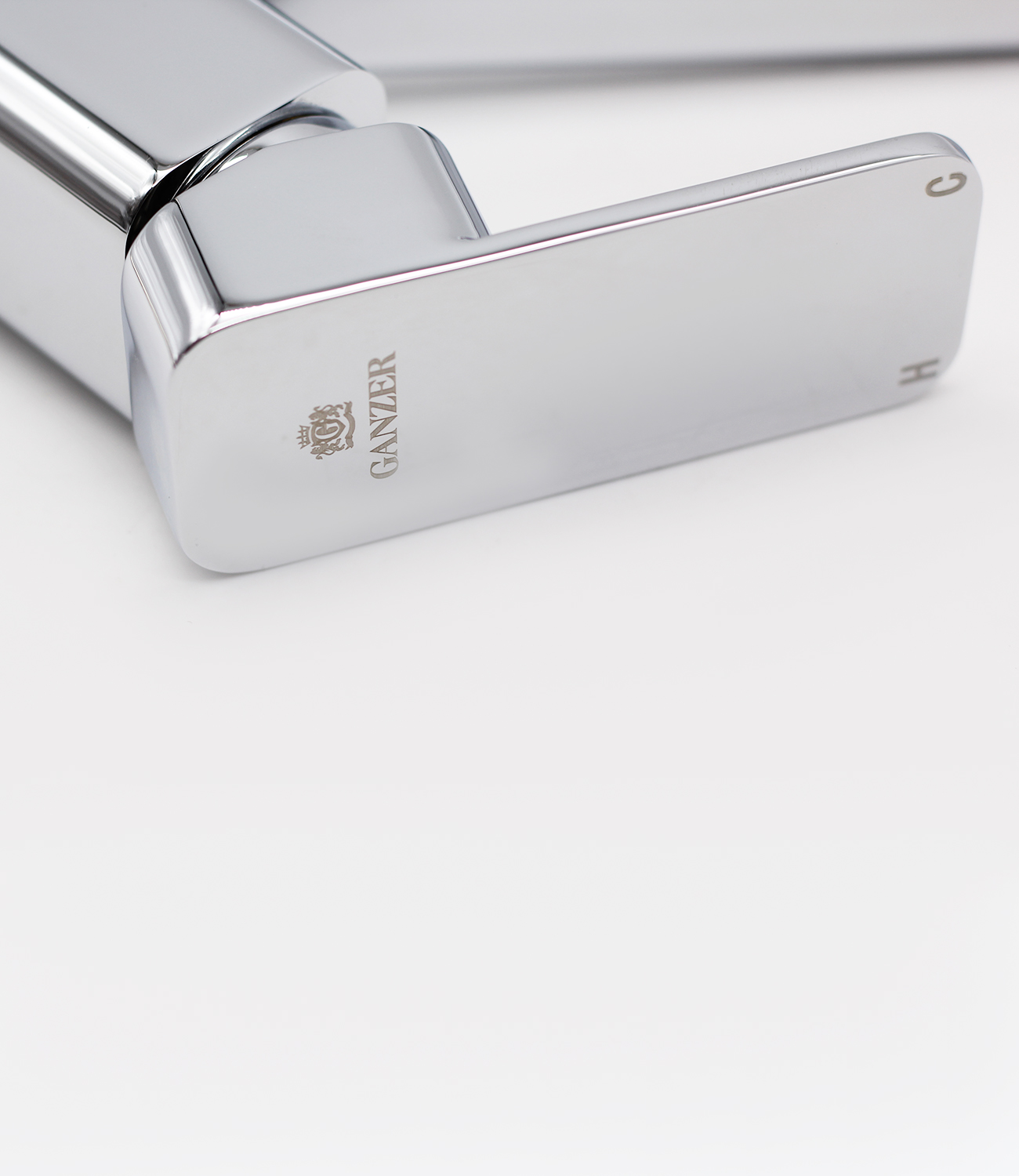 12011 Смеситель однорычажный для кухни "GANZER"  (10/1шт)