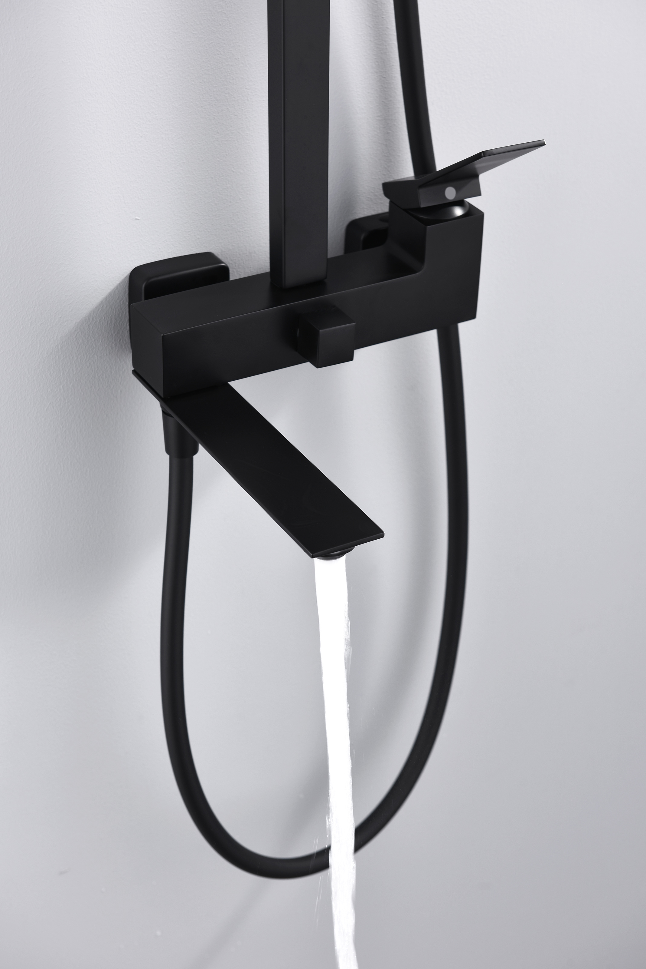 05162-C Душевая система (ЧЕРНЫЙ) GANZER (5/1шт)