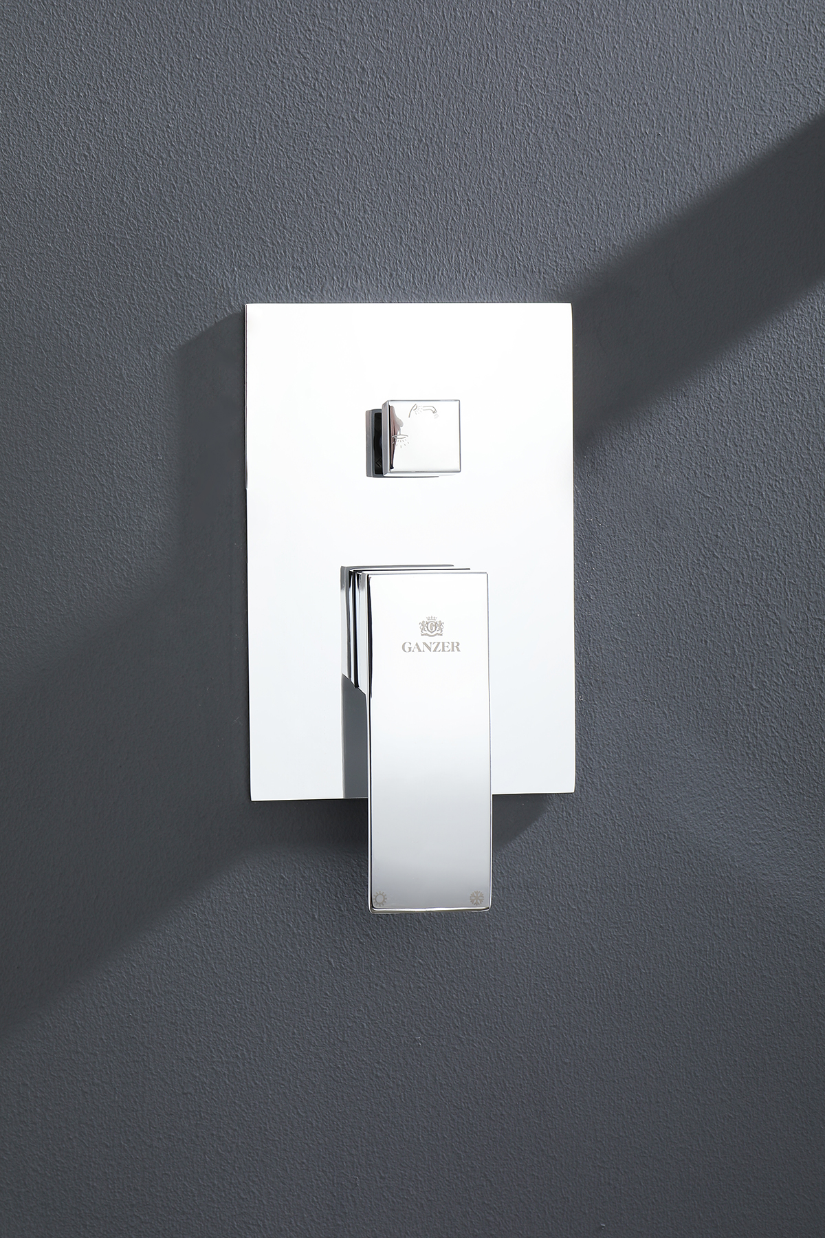 44165-F Смеситель встраиваемый для душа с 3-функ. (Белый/Хром) GANZER (6/1шт)