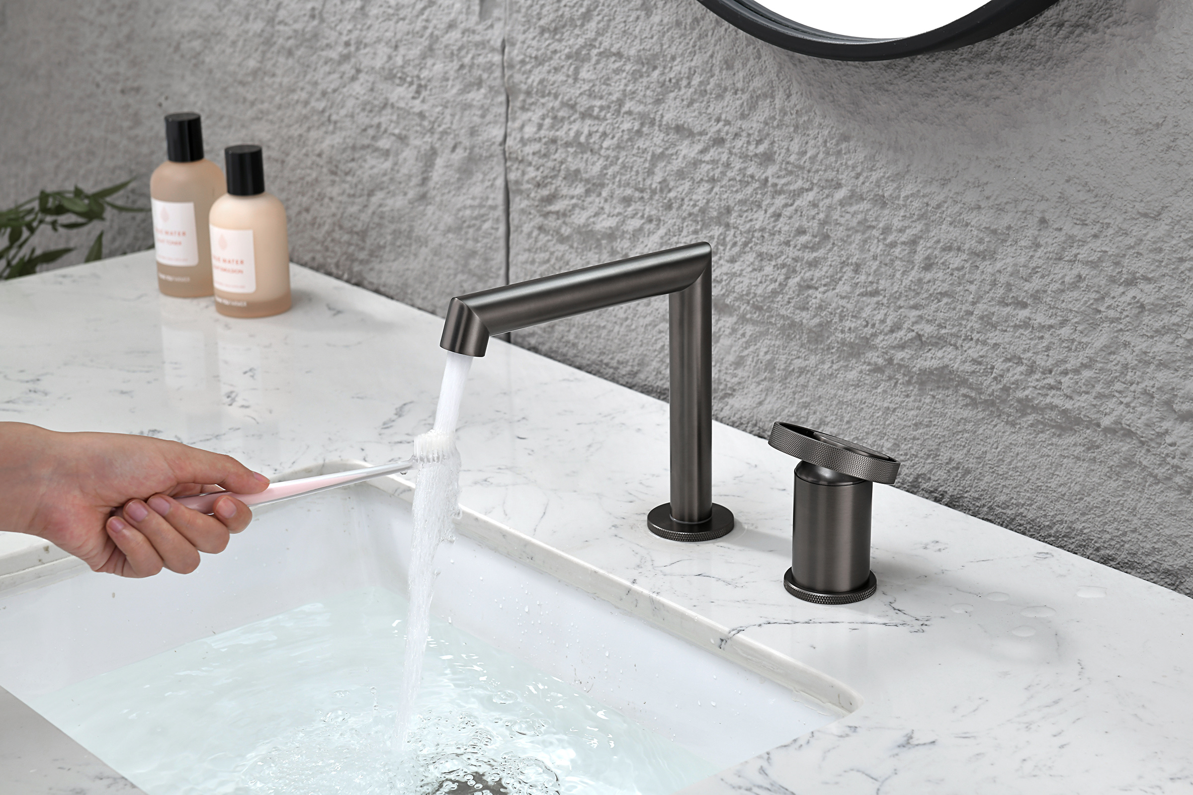 19114-Q Смеситель на борт раковины (2-отв,ГРАФИТ)  GANZER (10/1шт)