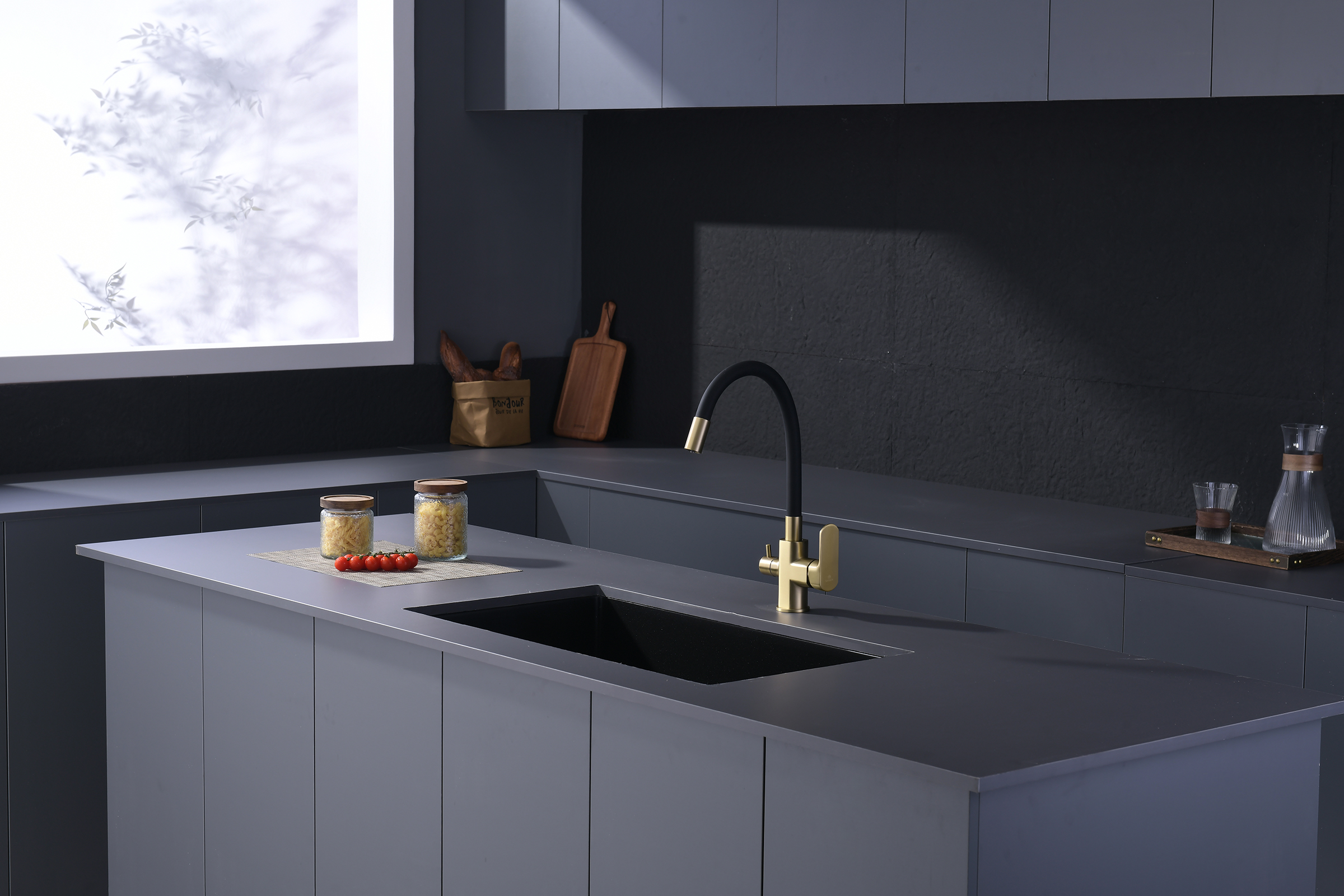 06127-S Смеситель для кухни с гиб. изл. и под. фильтра (Мат. Золото) GANZER (10/1шт)