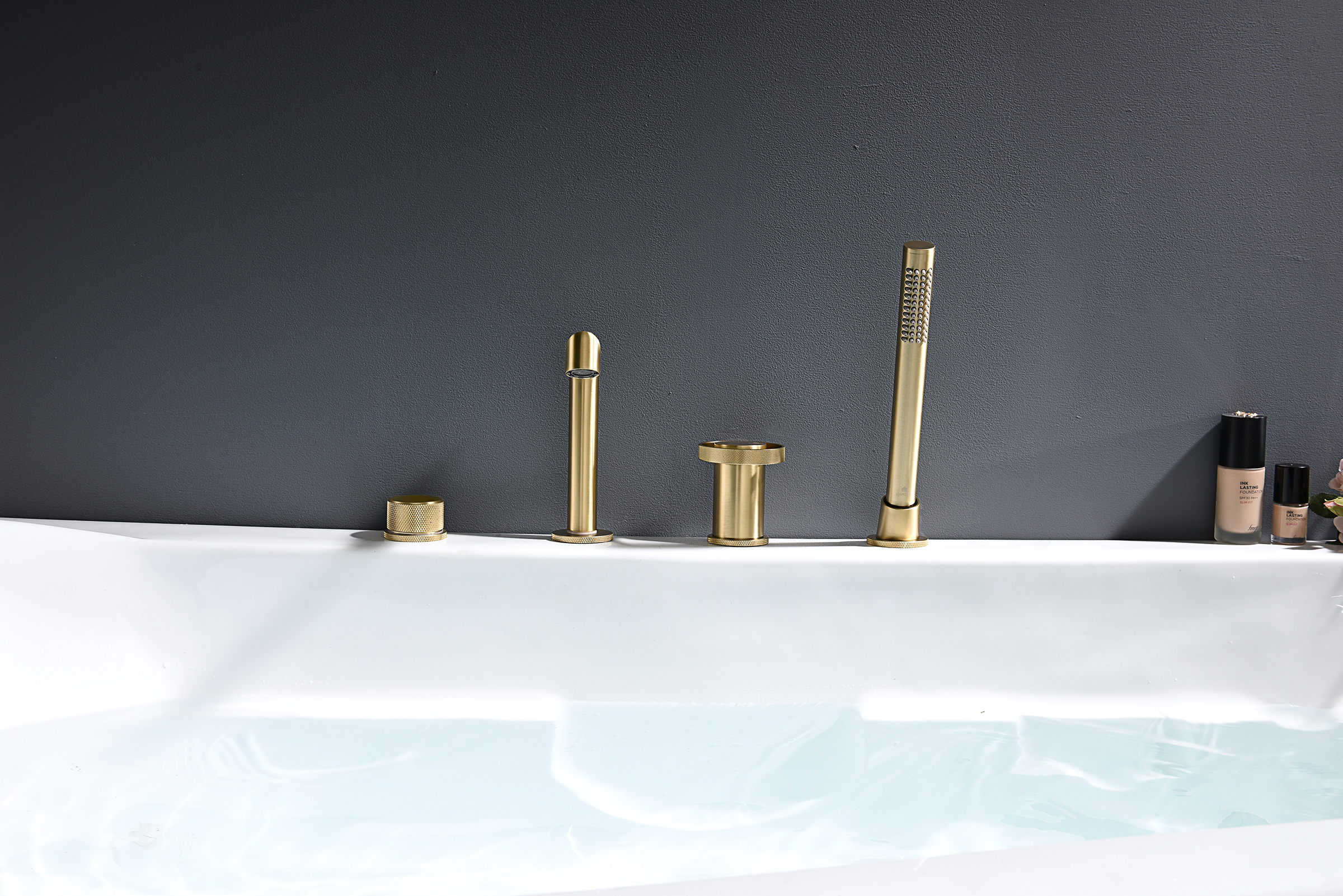 19133-S Смеситель на борт ванны (4-отв,Мат. Золото)  GANZER (6/1шт)