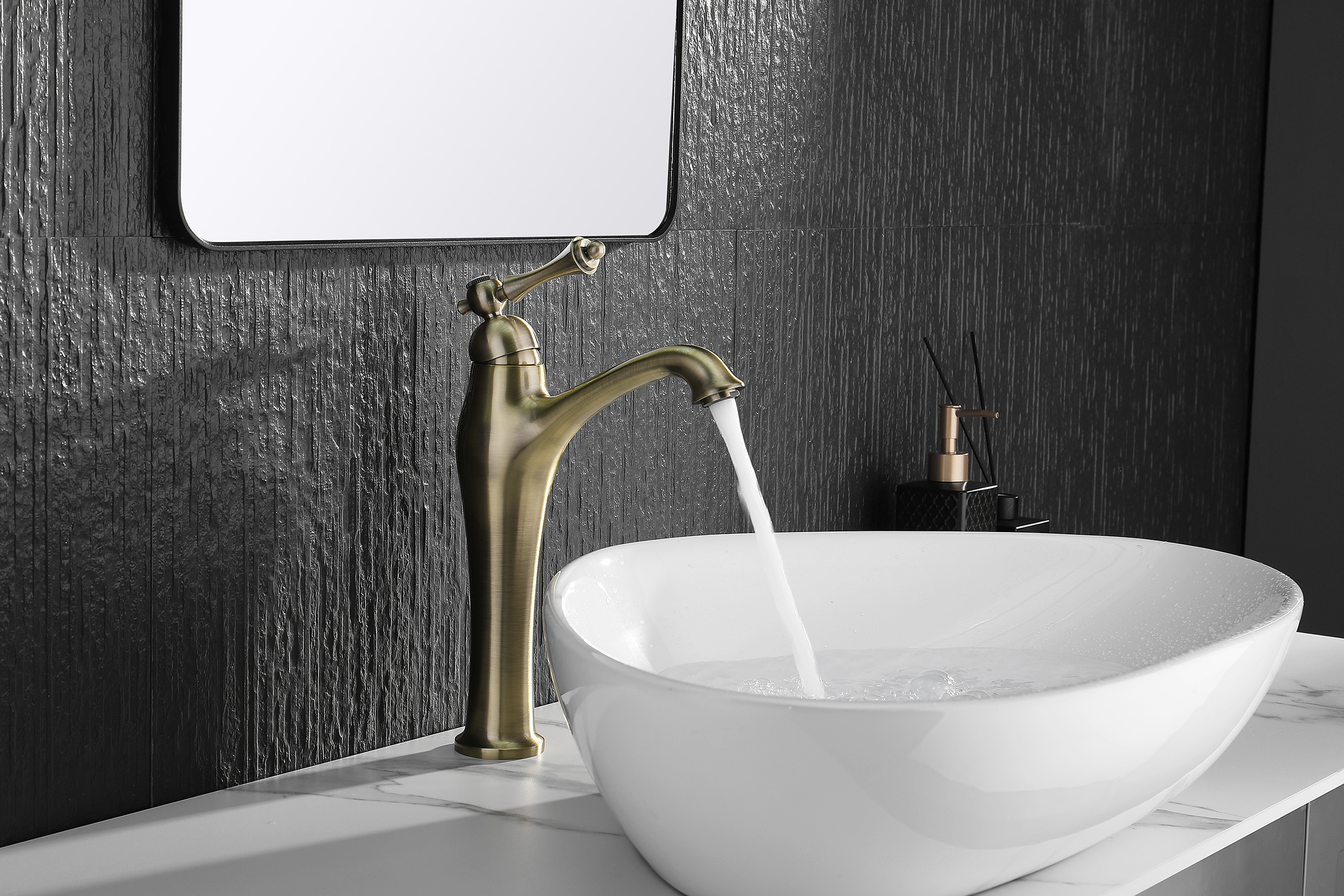 77113-D Смеситель од. для раковины-чаши (БРОНЗА)  GANZER  (10/1шт)