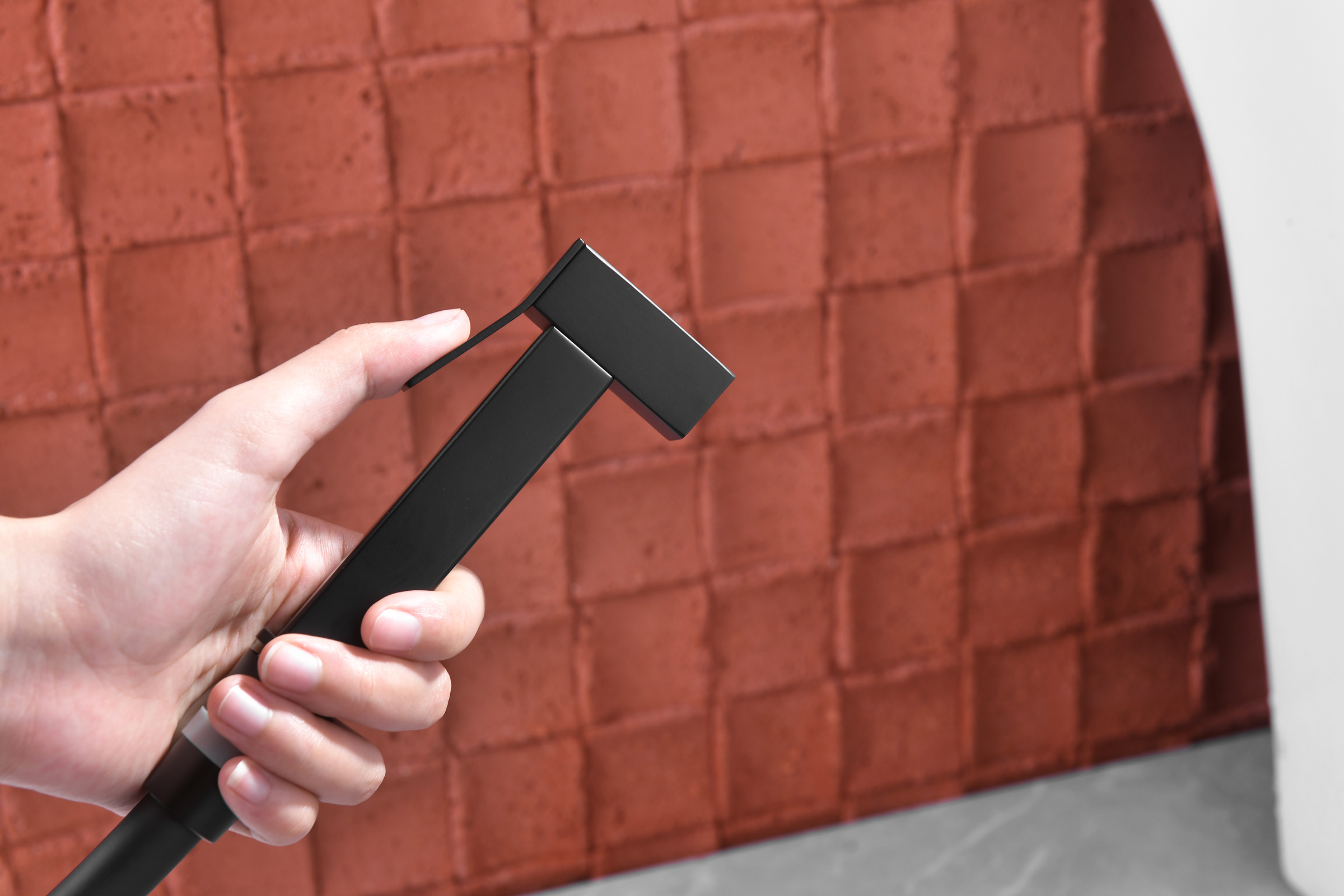 44157-C Смеситель встраиваемый с ГИГ. душем (ЧЕРНЫЙ) GANZER (10/1шт)