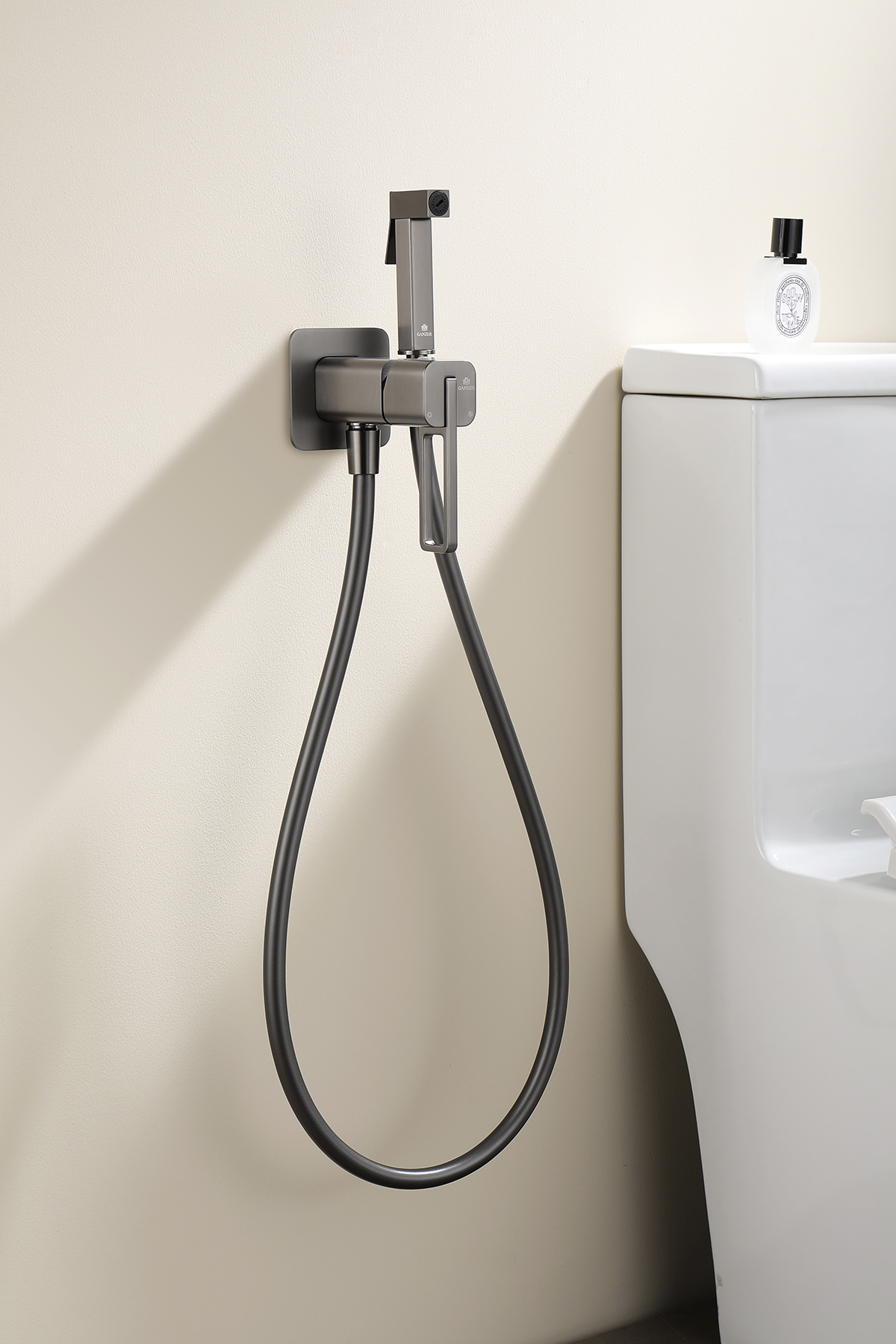 12157-Q Смеситель встраиваемый с ГИГ. душем (ГРАФИТ) GANZER (10/1шт)