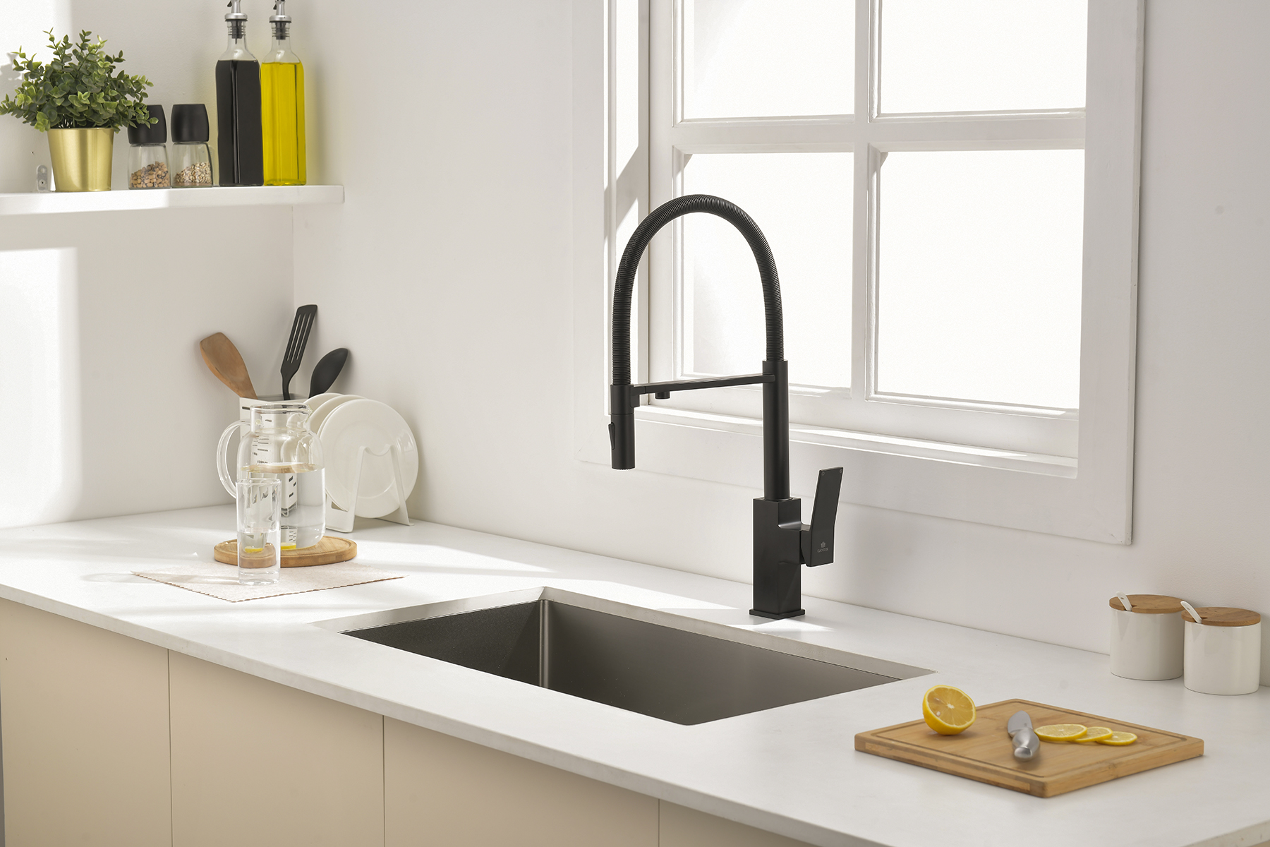 05126-C Смес. для кухни с гиб МАГ. изл. и под. фильт. (ЧЕРНЫЙ) GANZER (10/1шт)