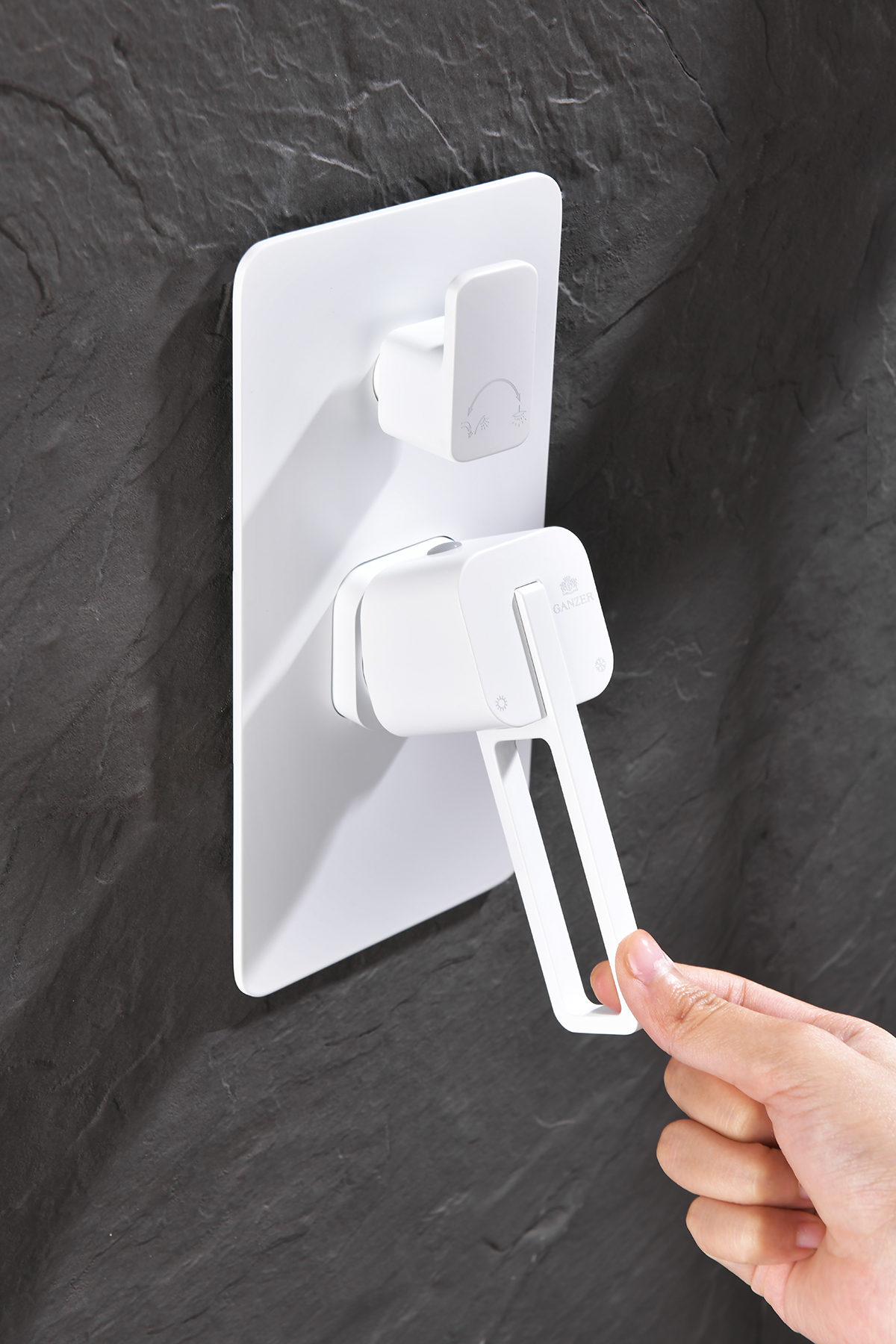 12165-F Смеситель встраиваемый для душа с 3-функ. (БЕЛЫЙ) GANZER (6/1шт)