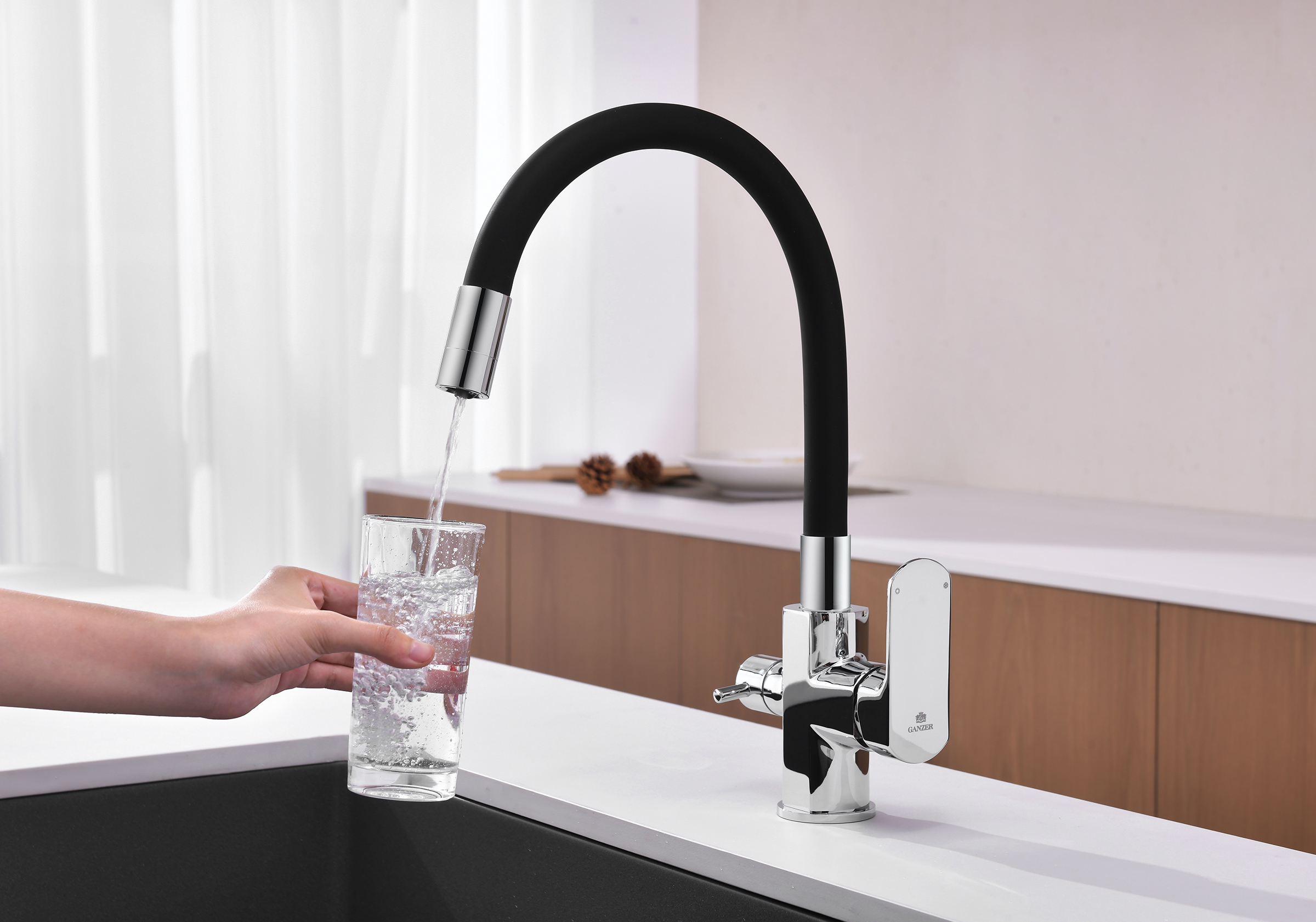 06127 Смеситель для кухни с гиб. изл. и под. фильтра (ХРОМ) GANZER (10/1шт)