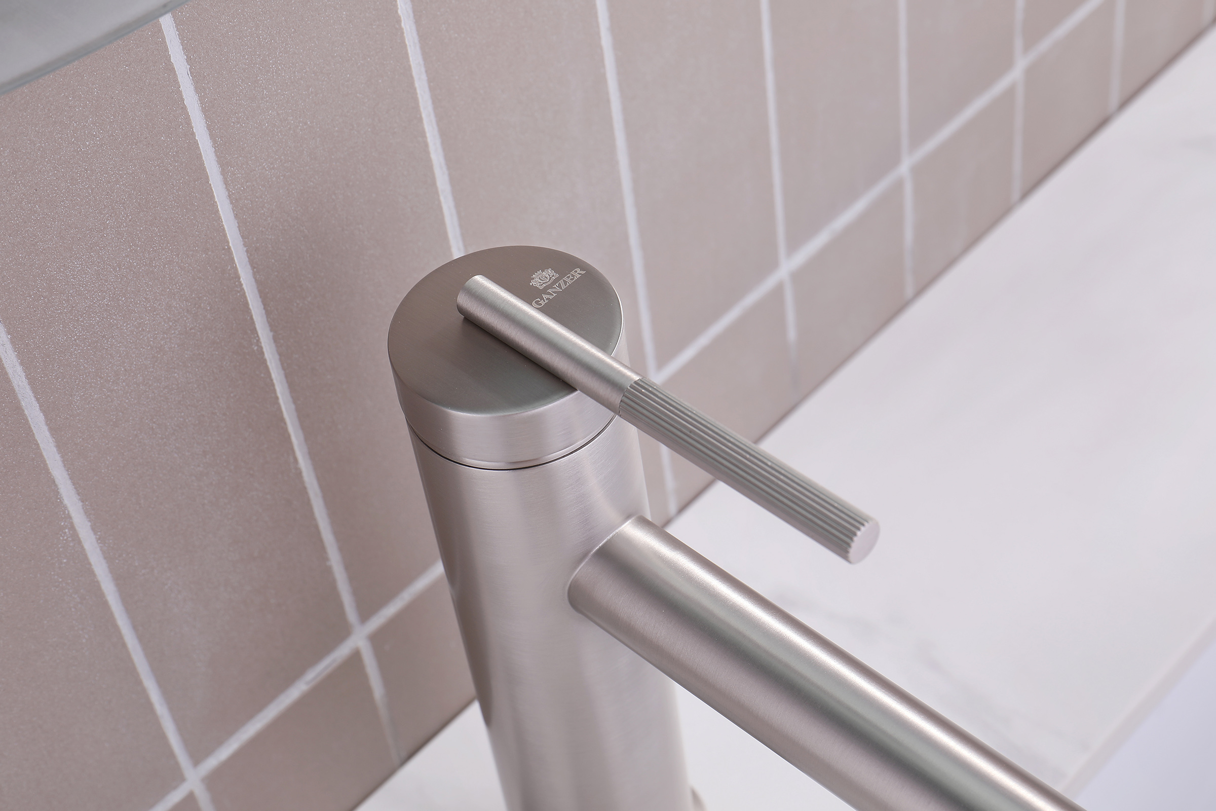 19111-G Смеситель од. для раковины (САТИН) GANZER (10/1шт)