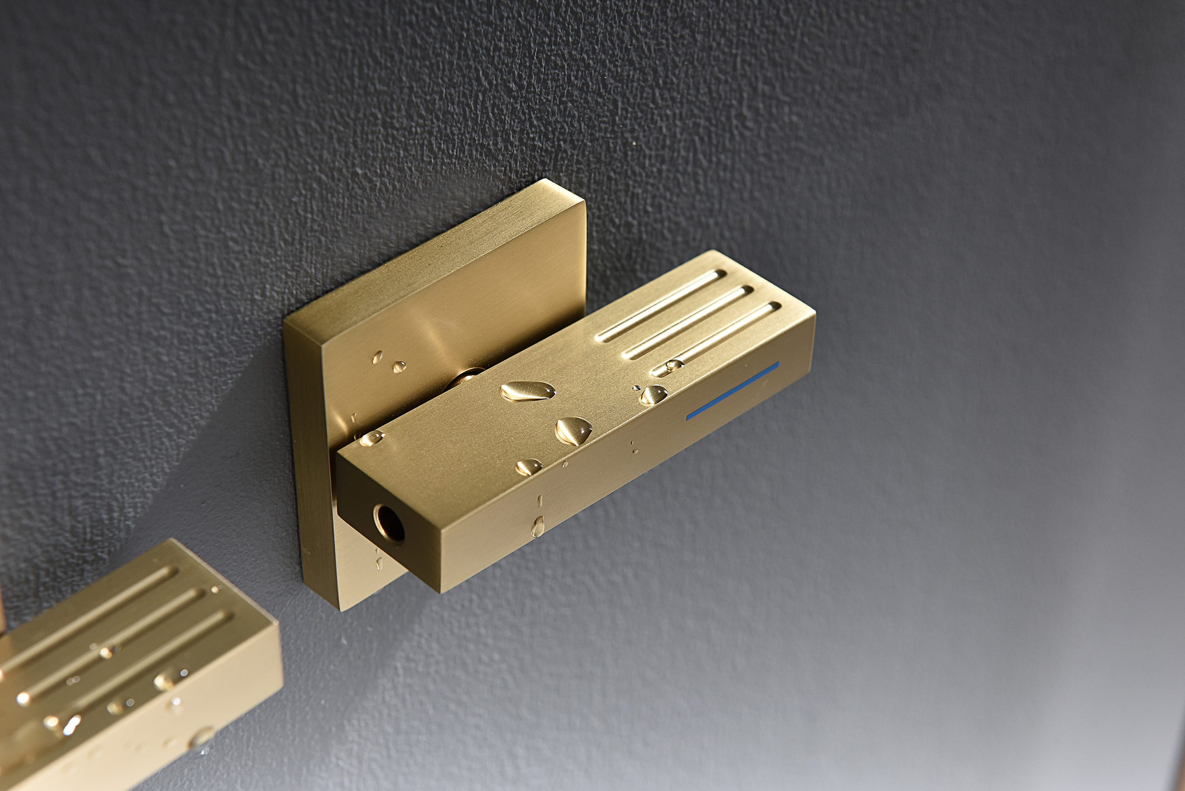 01165-S Смеситель встраиваемый для душа с 3-функ. (Мат. Золото) GANZER (6/1шт)