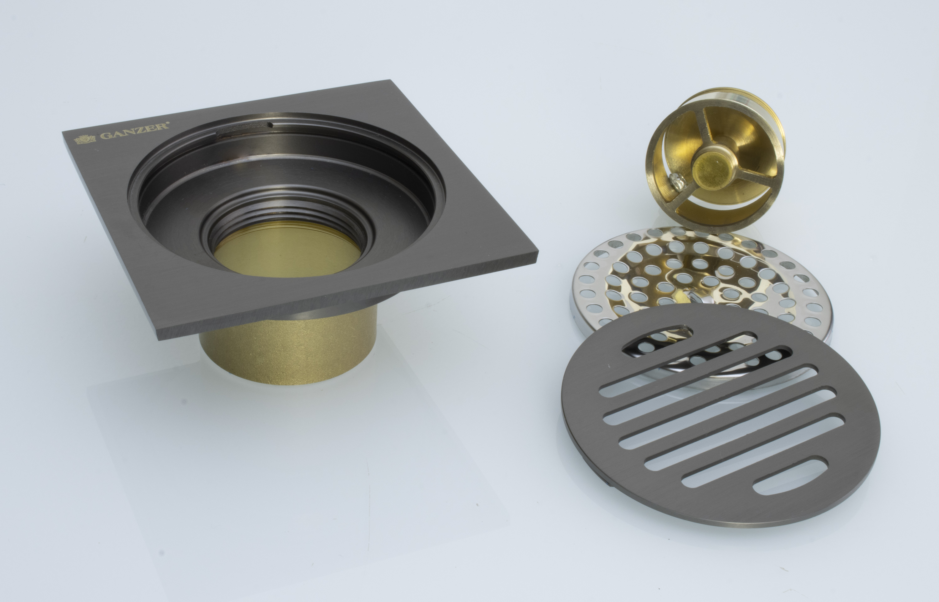 Трап прямой 10 х 10  (ГРАФИТ)  GANZER  (60/1шт)