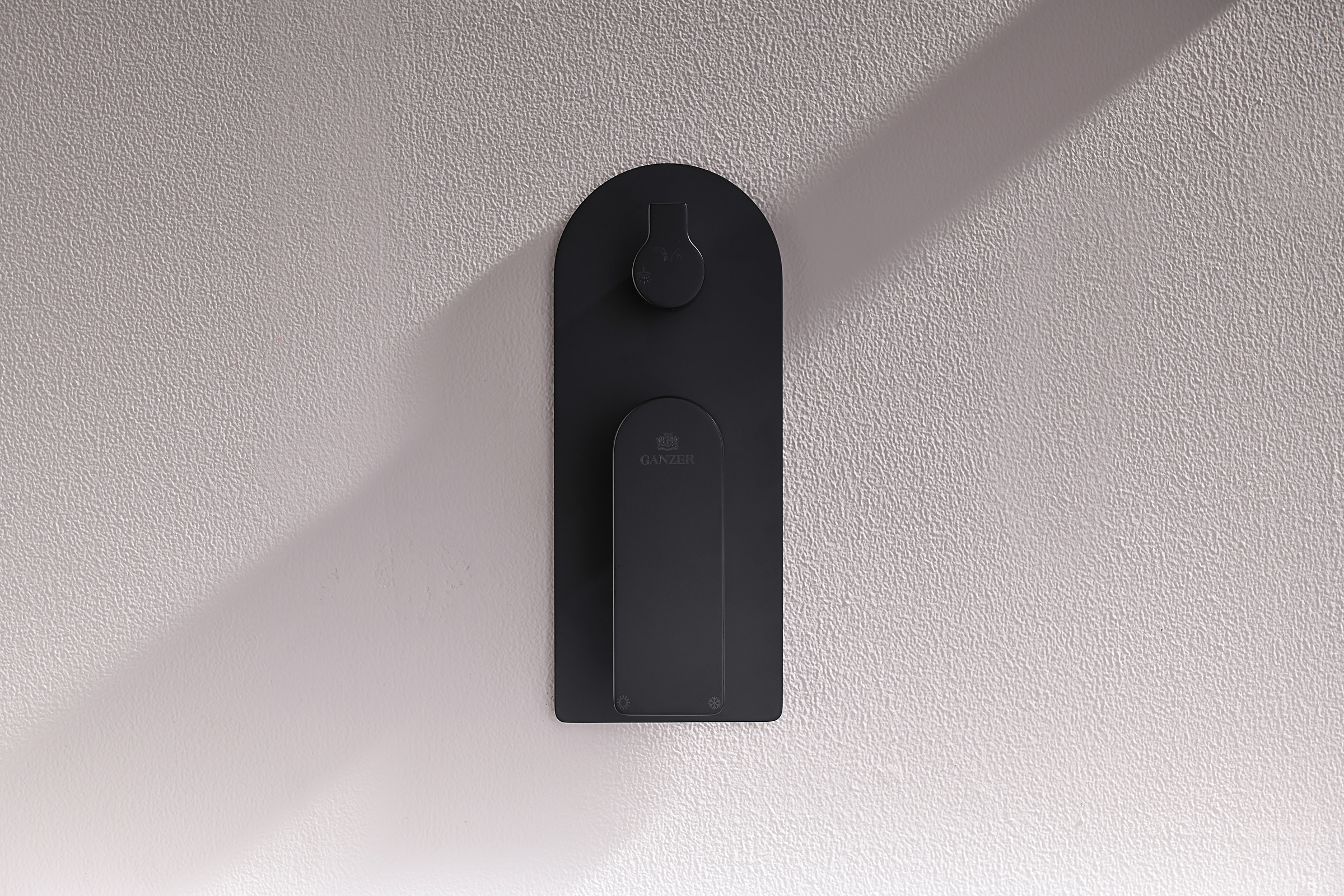 07165-C Смеситель встраиваемый для душа с 3-функ. (ЧЕРНЫЙ) GANZER (6/1шт)