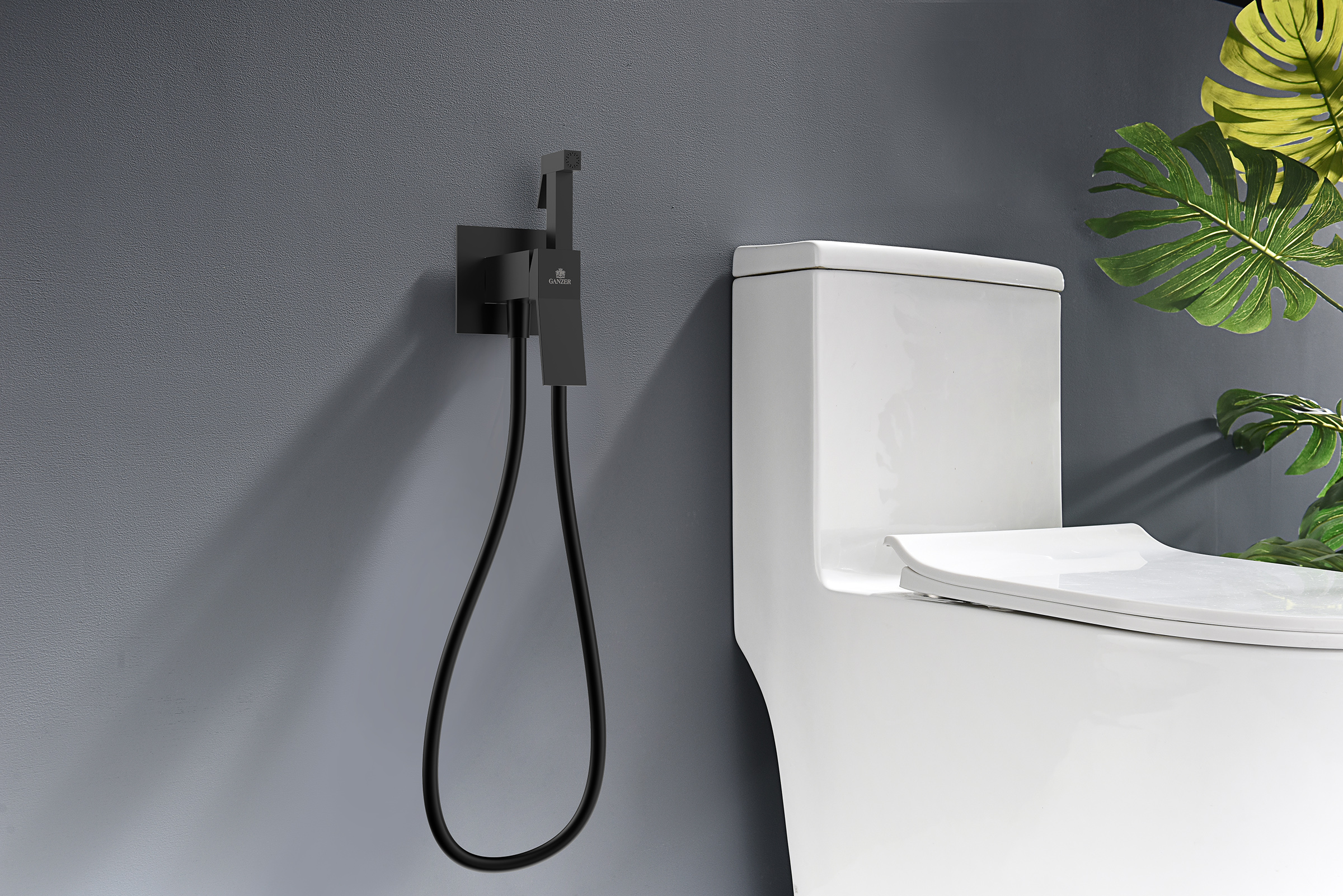 05157-C Смеситель встраиваемый с ГИГ. душом (ЧЕРНЫЙ) GANZER (10/1шт)