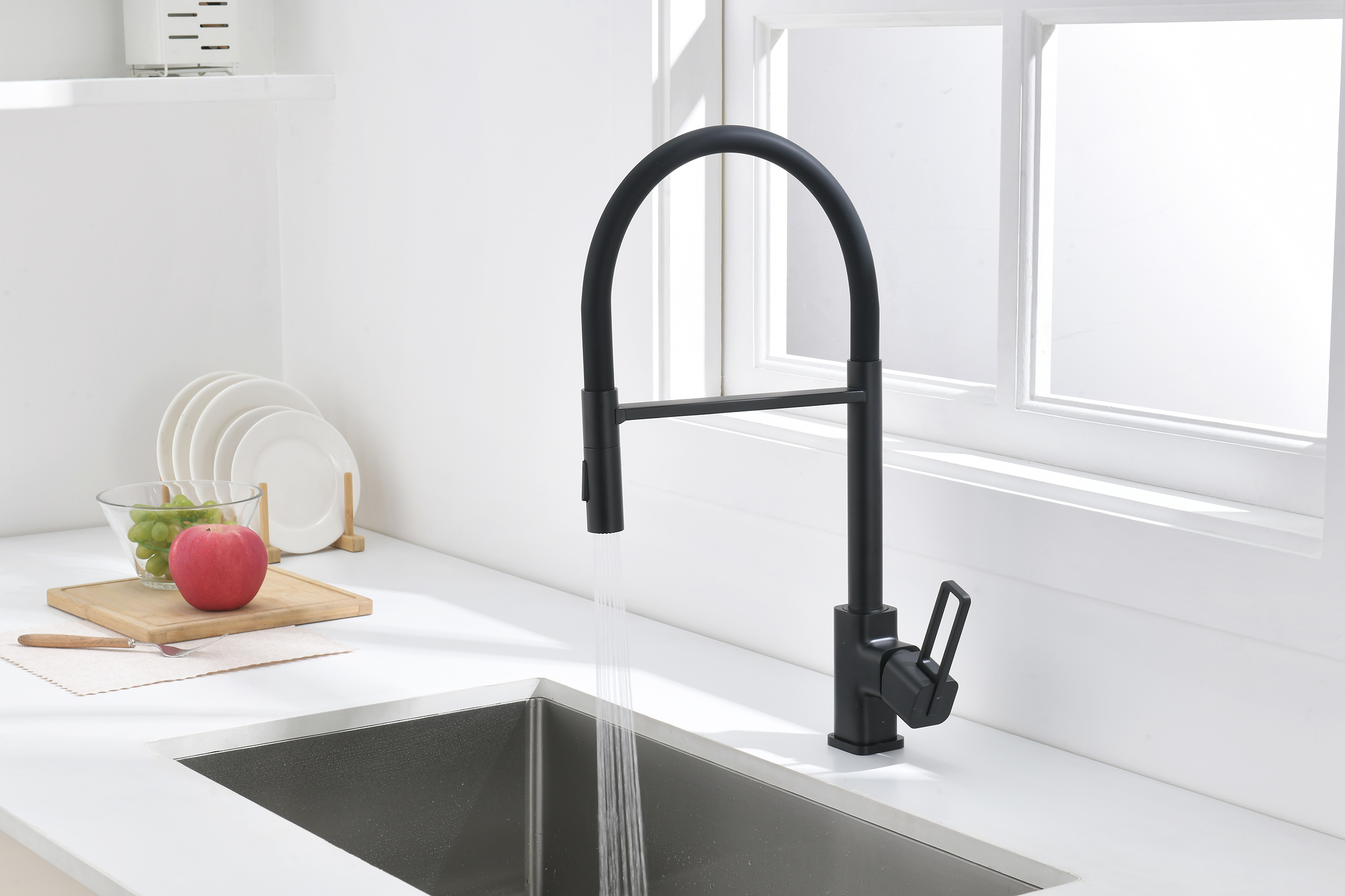 12127-C Смеситель для кухни с гиб. МАГНИТ. изливом (ЧЕР.+ЧЕР.) GANZER (10/1шт)