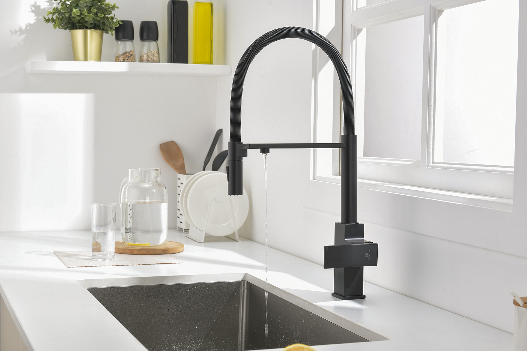 05126-C Смес. для кухни с гиб МАГ. изл. и под. фильт. (ЧЕРНЫЙ) GANZER (10/1шт)