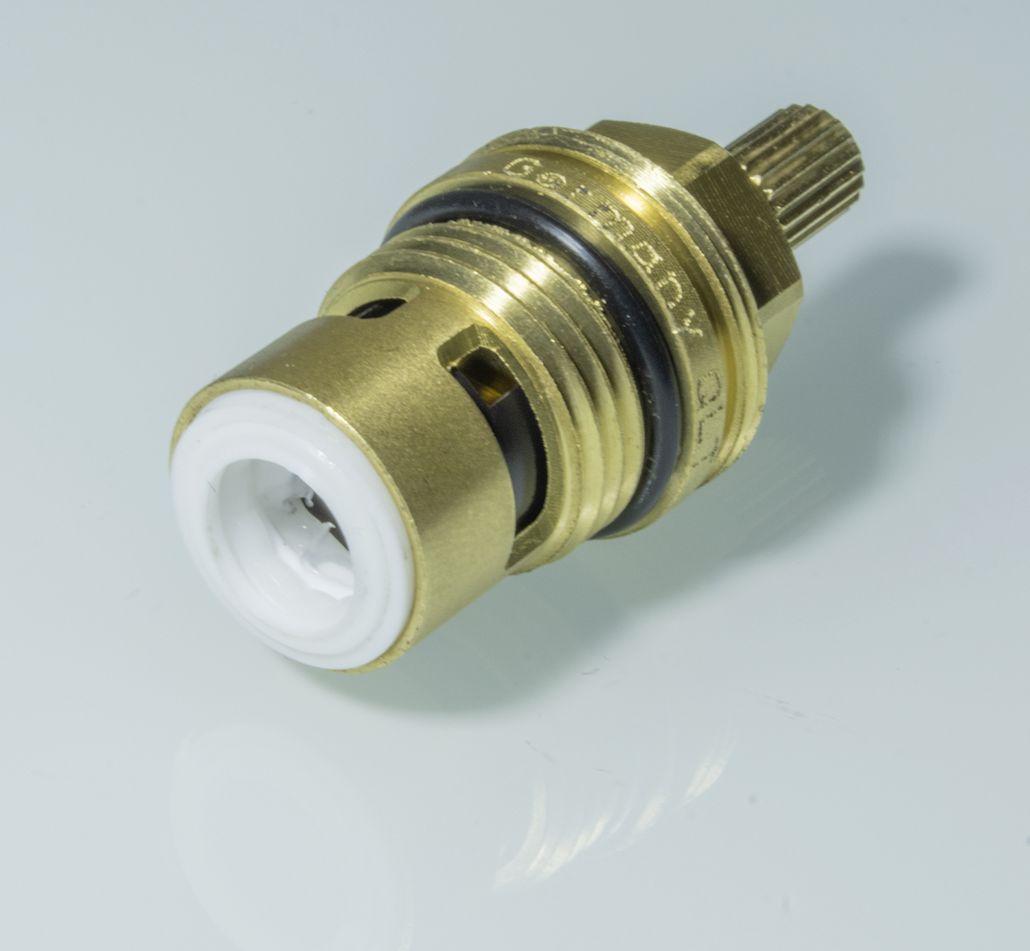 Кран-букса (СВЕРХПРОЧНОЙ КЕРАМИКОЙ) для смес. 20 шл  GANZER  (250/1шт)