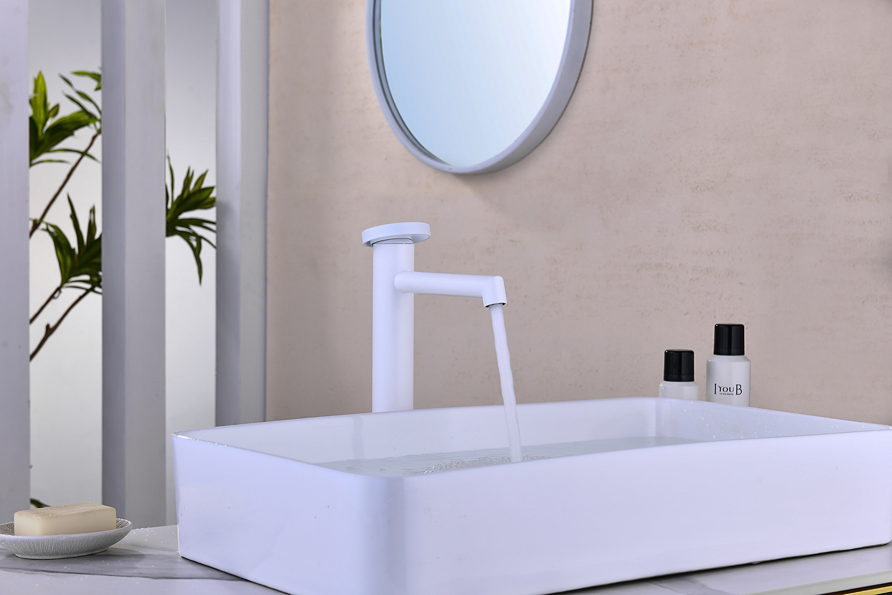 19112-F Смеситель од. для раковины-чаши (БЕЛЫЙ) GANZER (10/1шт)