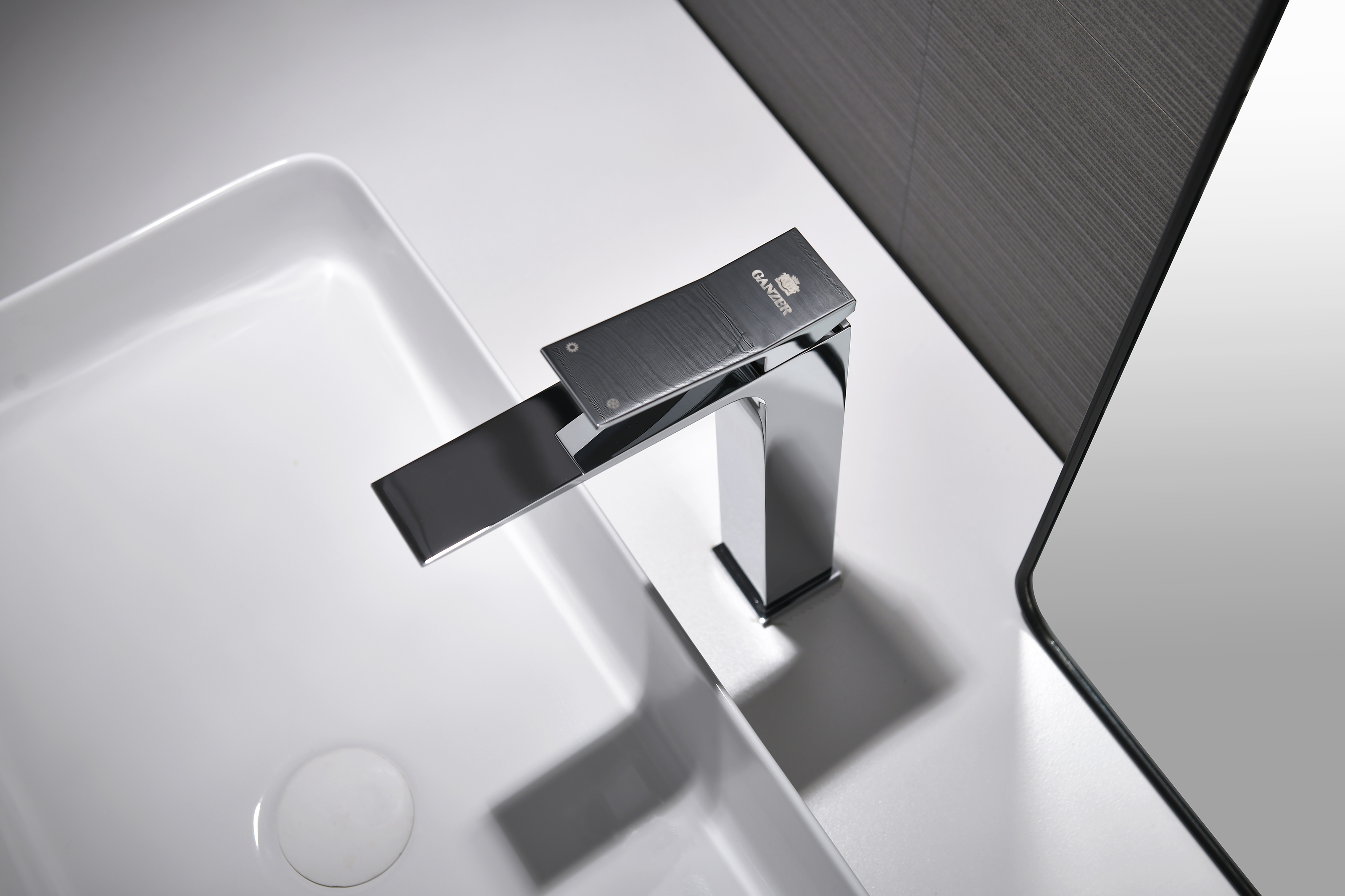 05112 Смеситель од. для раковины-чаши (ХРОМ) GANZER (10/1шт)