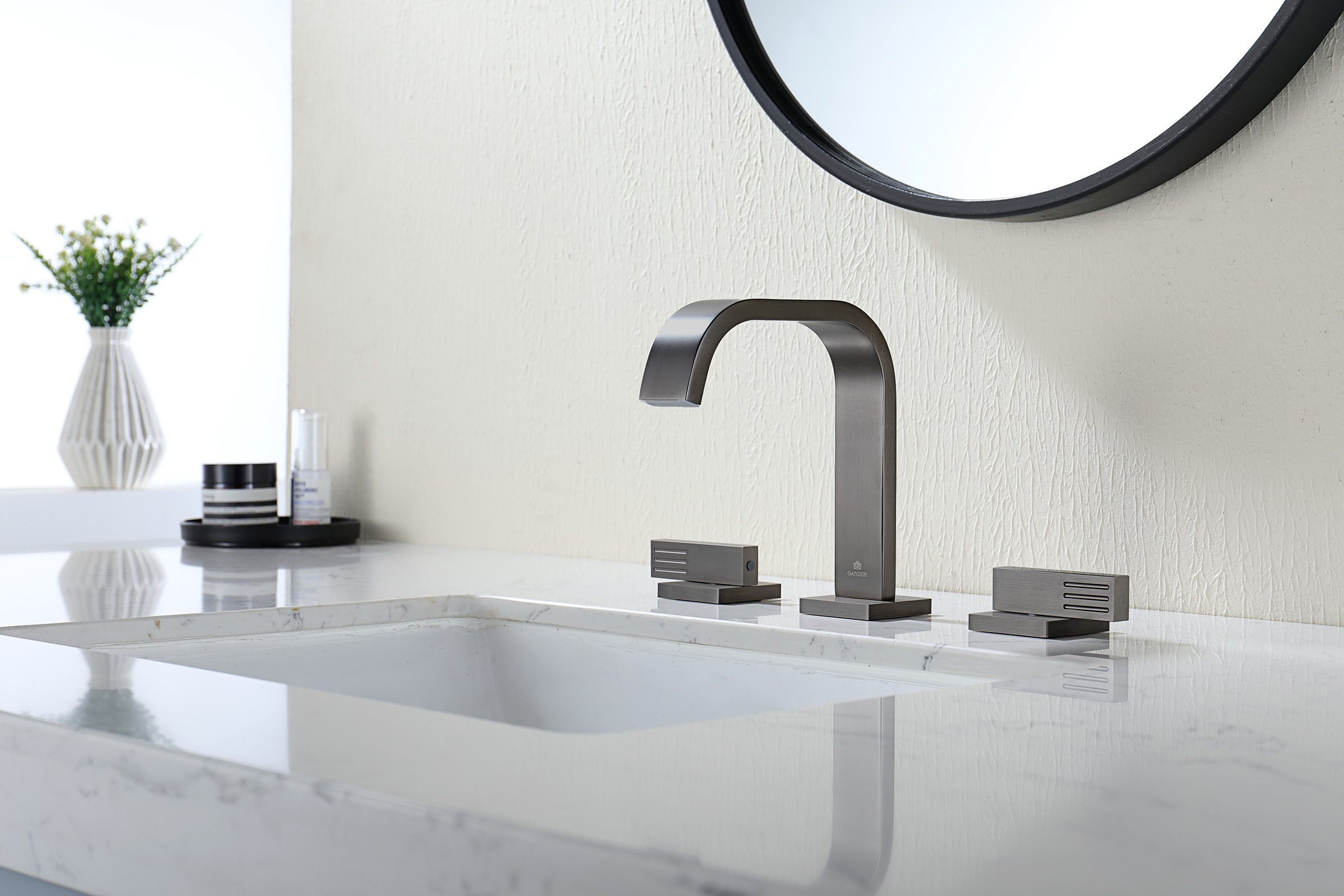 01115-Q Смеситель на борт раковины (3-отв,ГРАФИТ) GANZER (10/1шт)