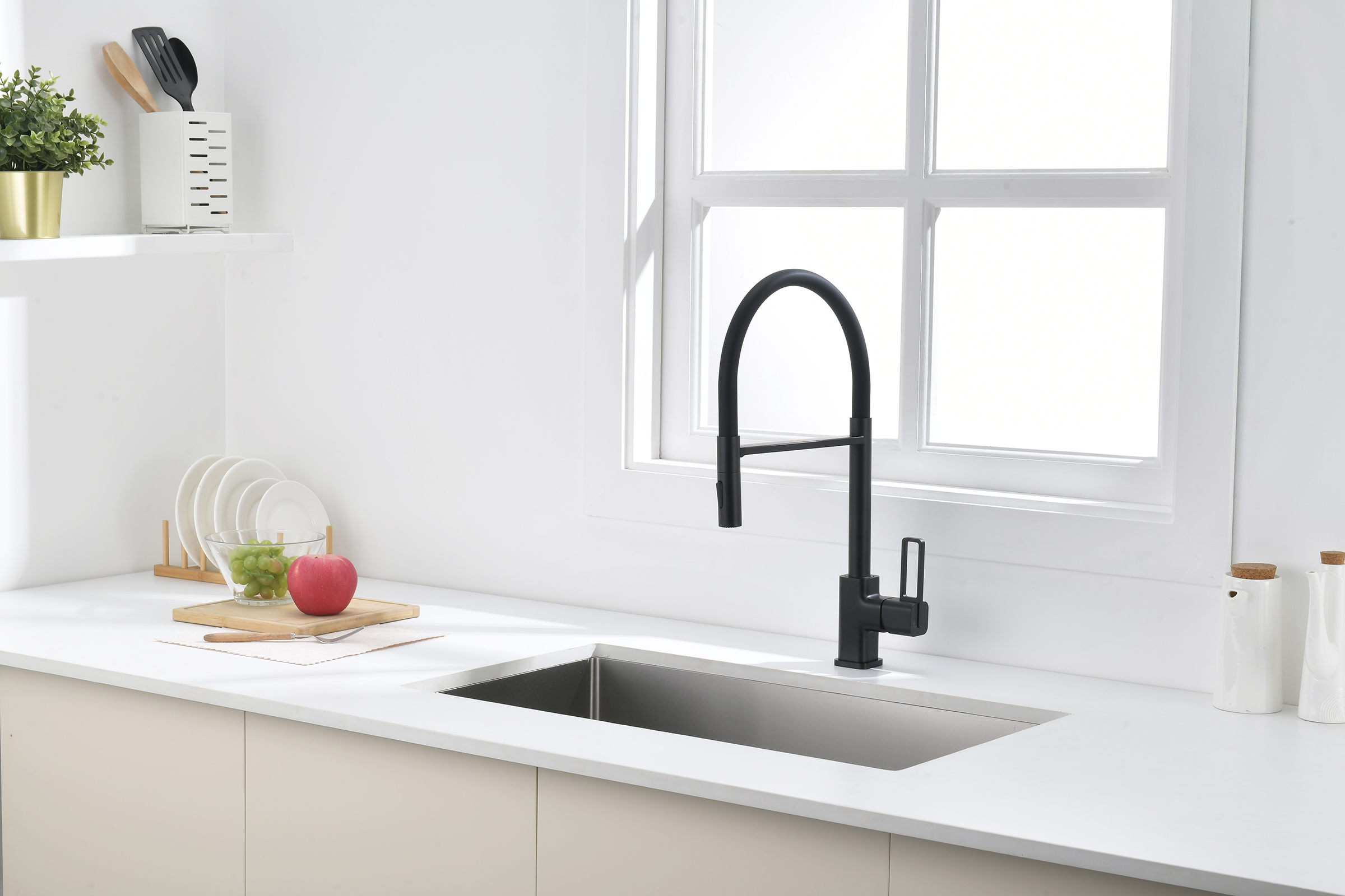 12127-C Смеситель для кухни с гиб. МАГНИТ. изливом (ЧЕР.+ЧЕР.) GANZER (10/1шт)