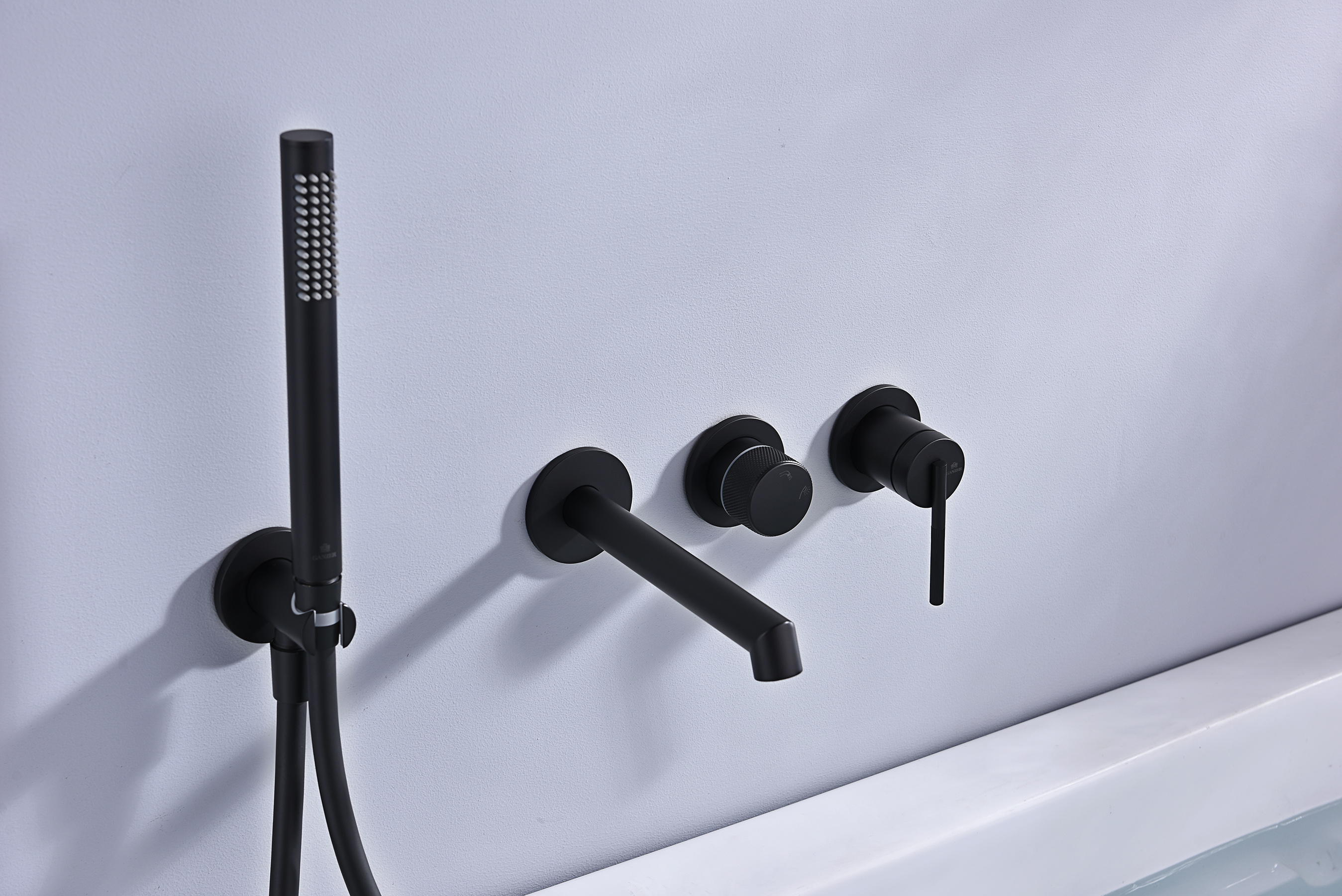 19134-C Встроенный смес. для ванны  (ЧЕРНЫЙ) GANZER  (6/1шт)