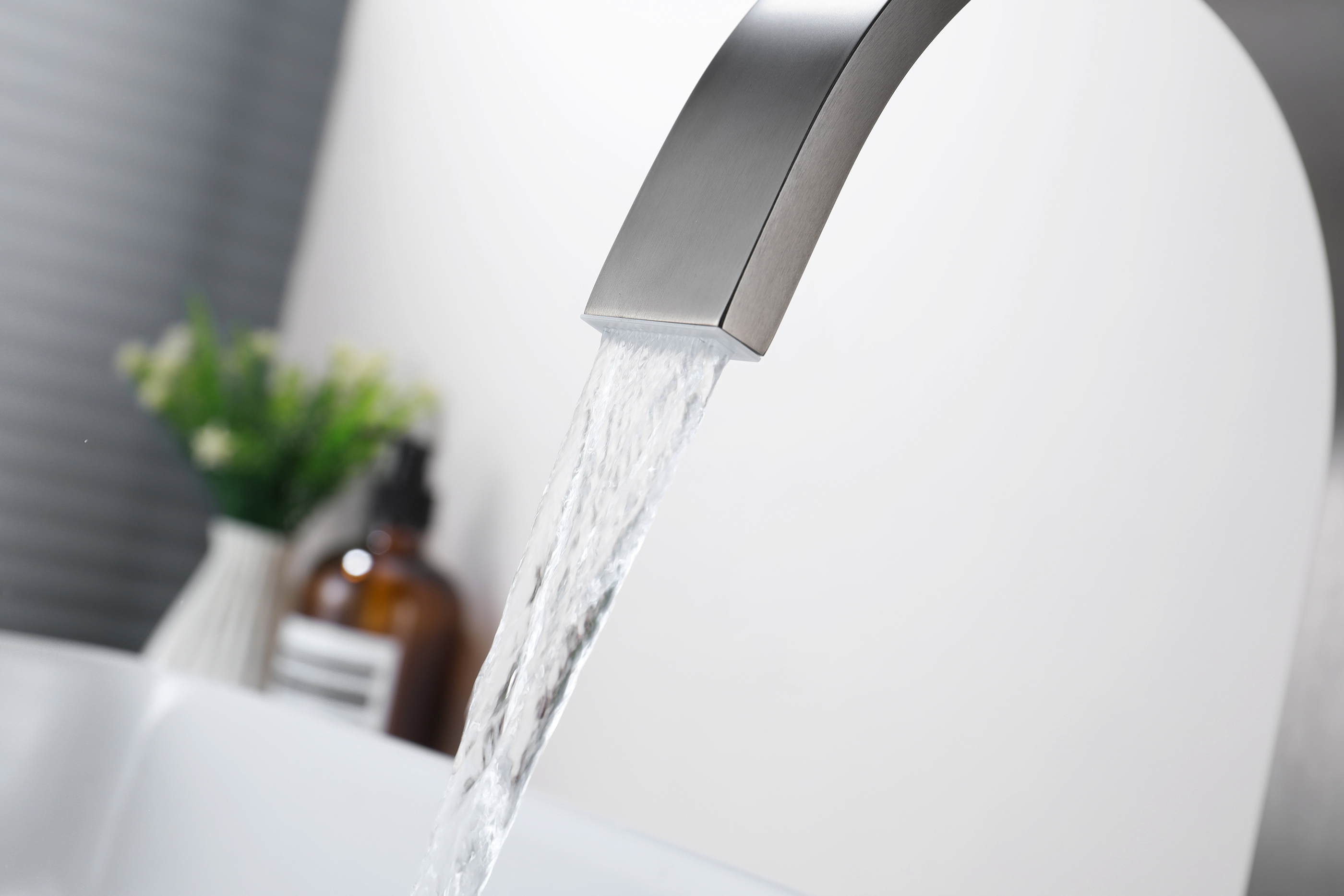 01112-Q Смеситель на борт раковины (2-отв,ГРАФИТ)  GANZER (10/1шт)