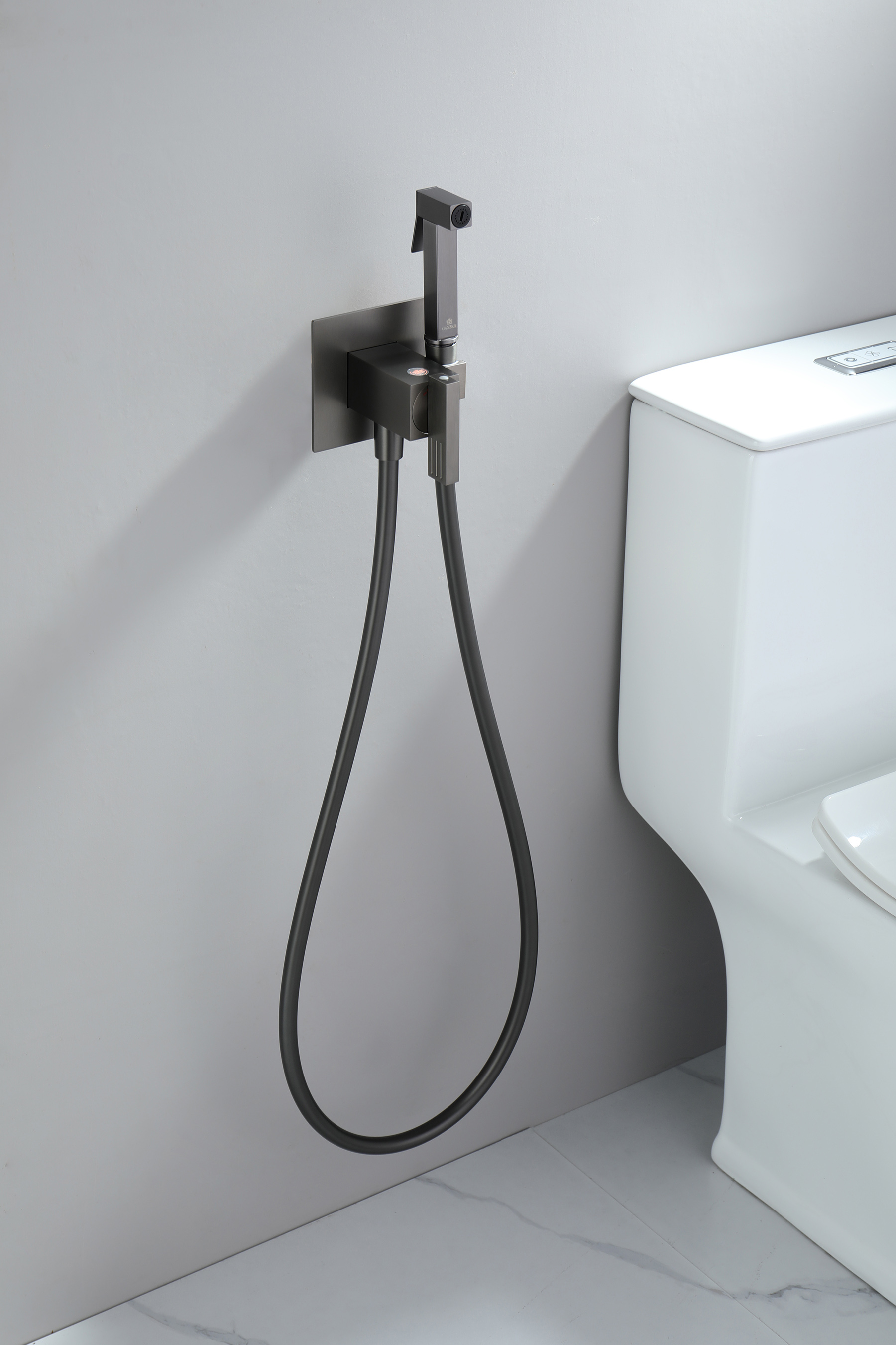 01157-Q Смеситель встраиваемый с ГИГ. душом (ГРАФИТ) GANZER (10/1шт)